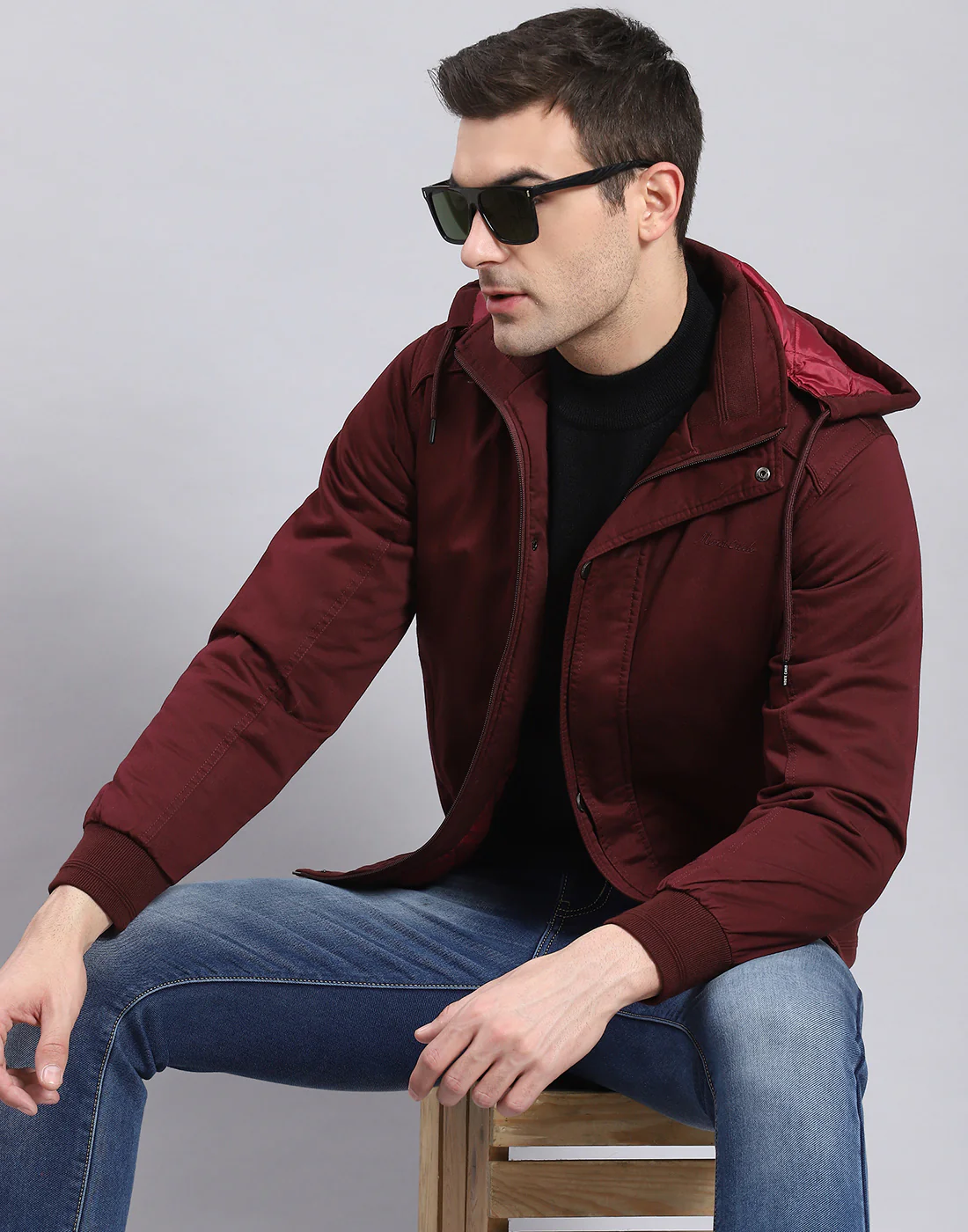 Men Maroon Solid Hooded Full Sleeve Jacket - Image 2