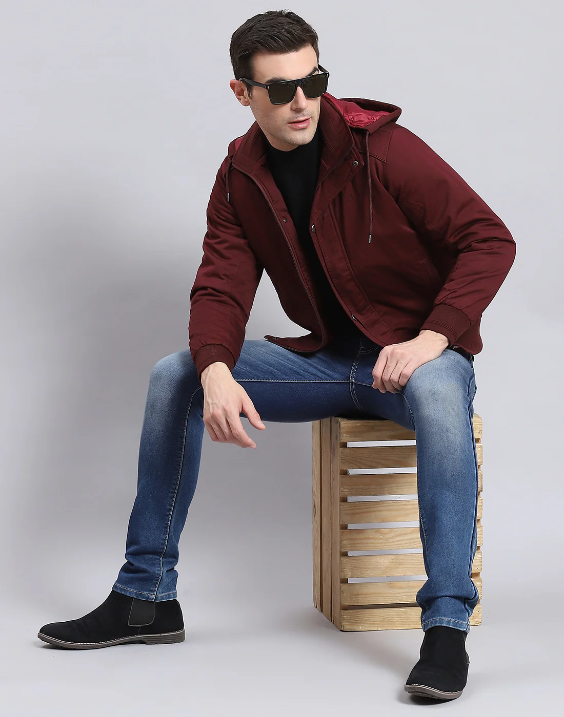 Men Maroon Solid Hooded Full Sleeve Jacket - Image 7