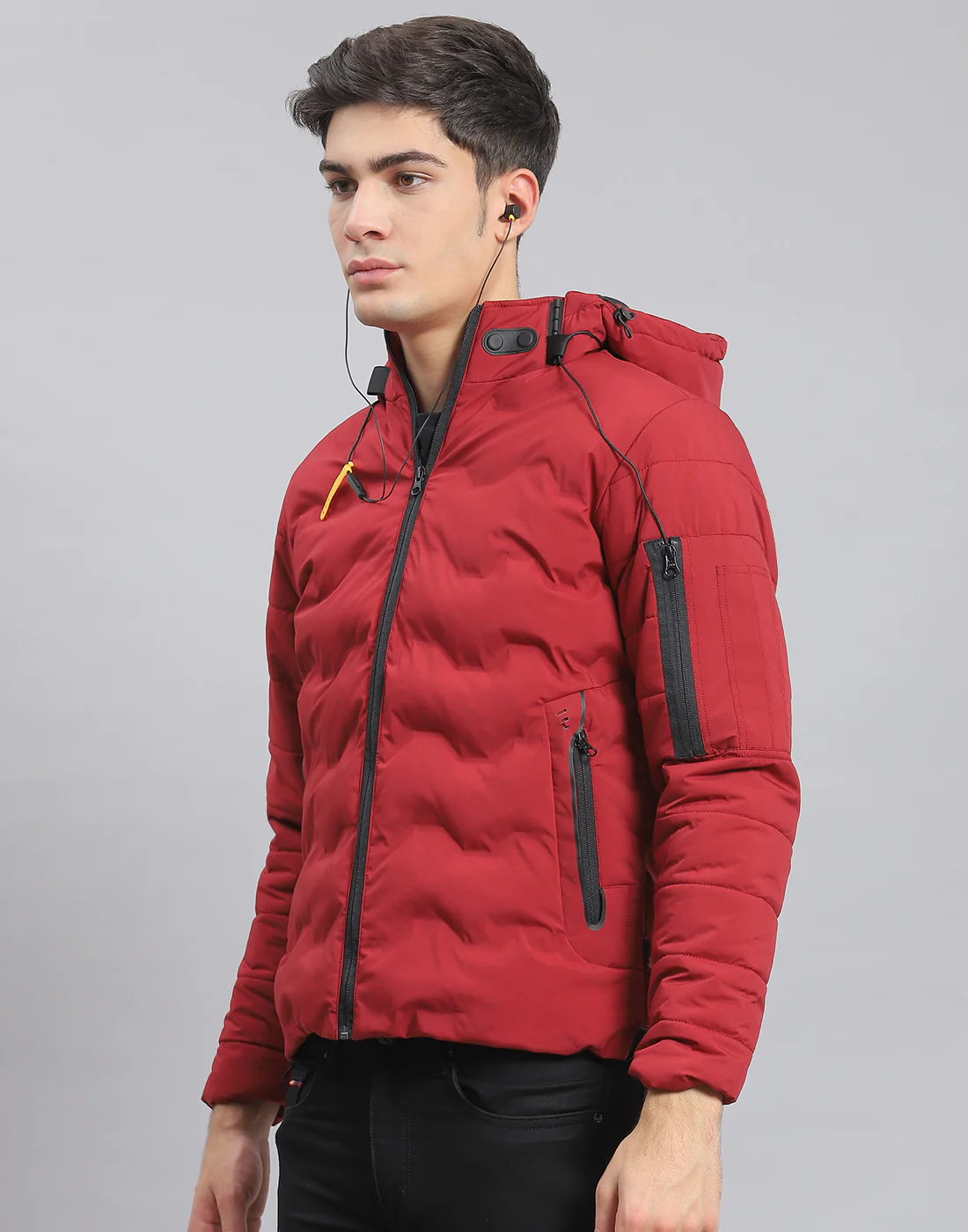 Men Maroon Solid Hooded Full Sleeve Jacket - Image 4