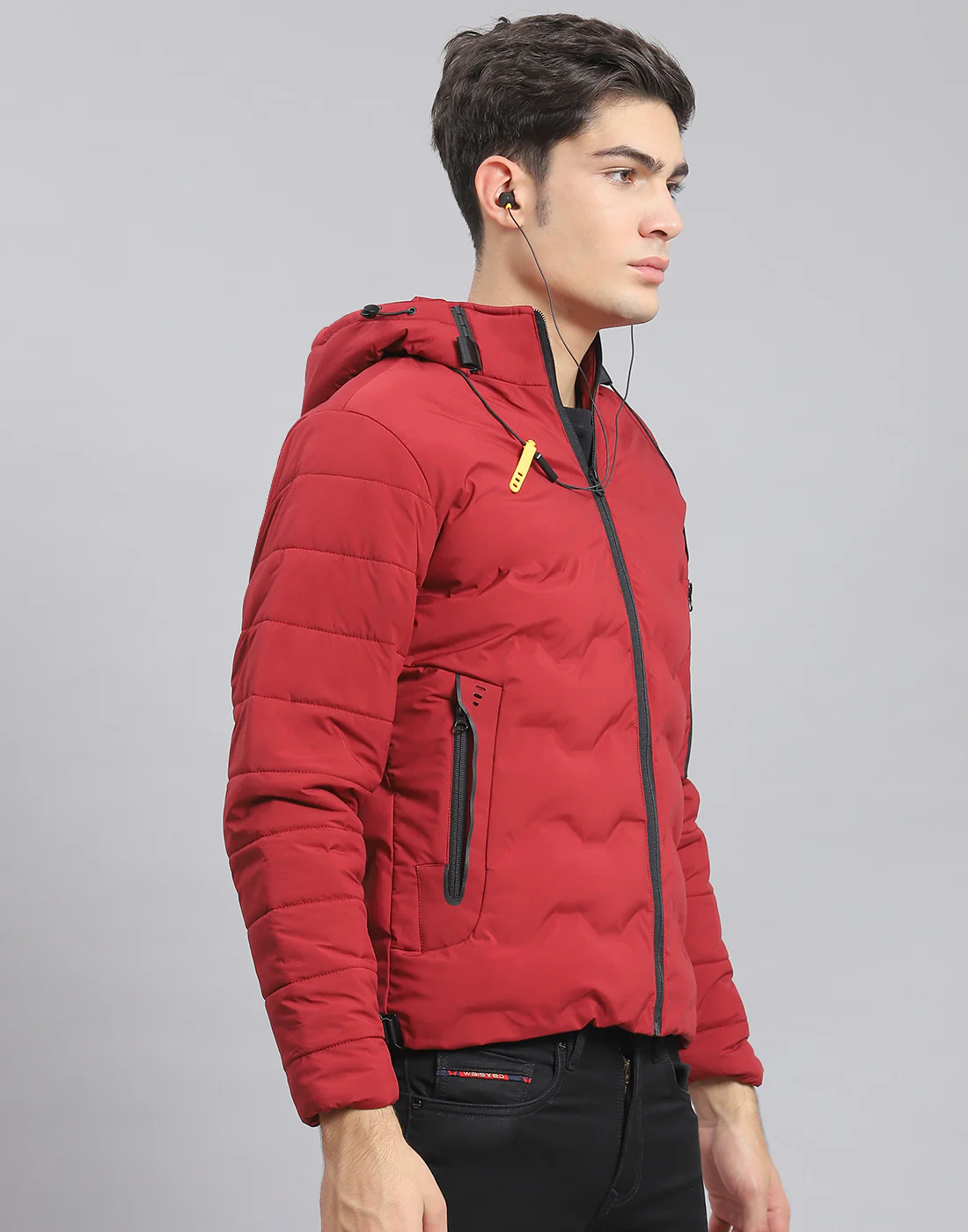 Men Maroon Solid Hooded Full Sleeve Jacket - Image 5