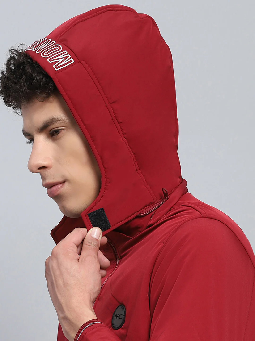 Men Maroon Solid Hooded Full Sleeve Jacket - Image 7