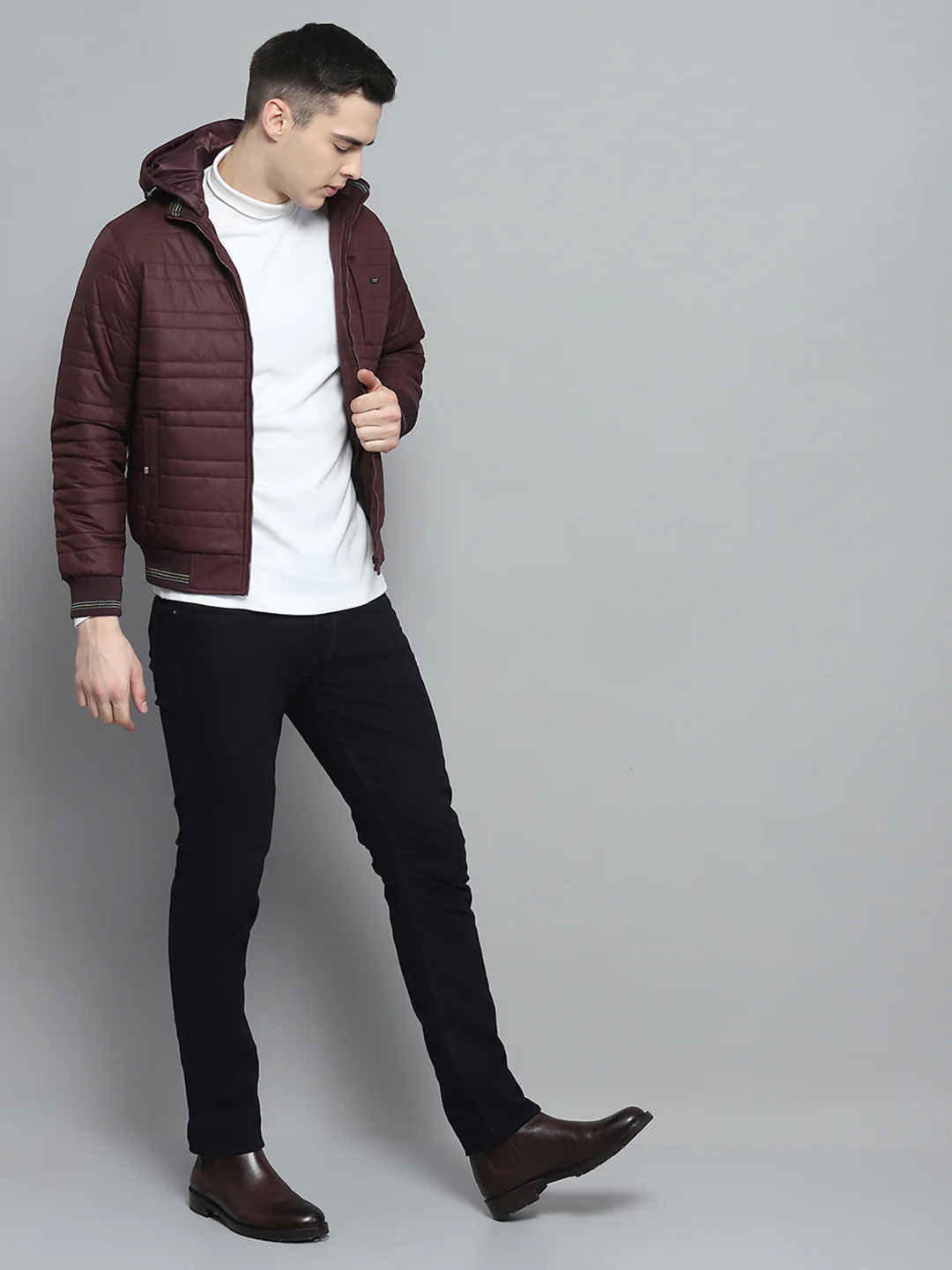 Men Maroon Solid Hooded Full Sleeve Jacket - Image 2