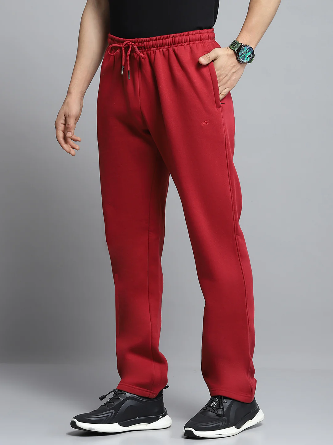 Men Maroon Solid Hooded Full Sleeve Winter Tracksuit - Image 8
