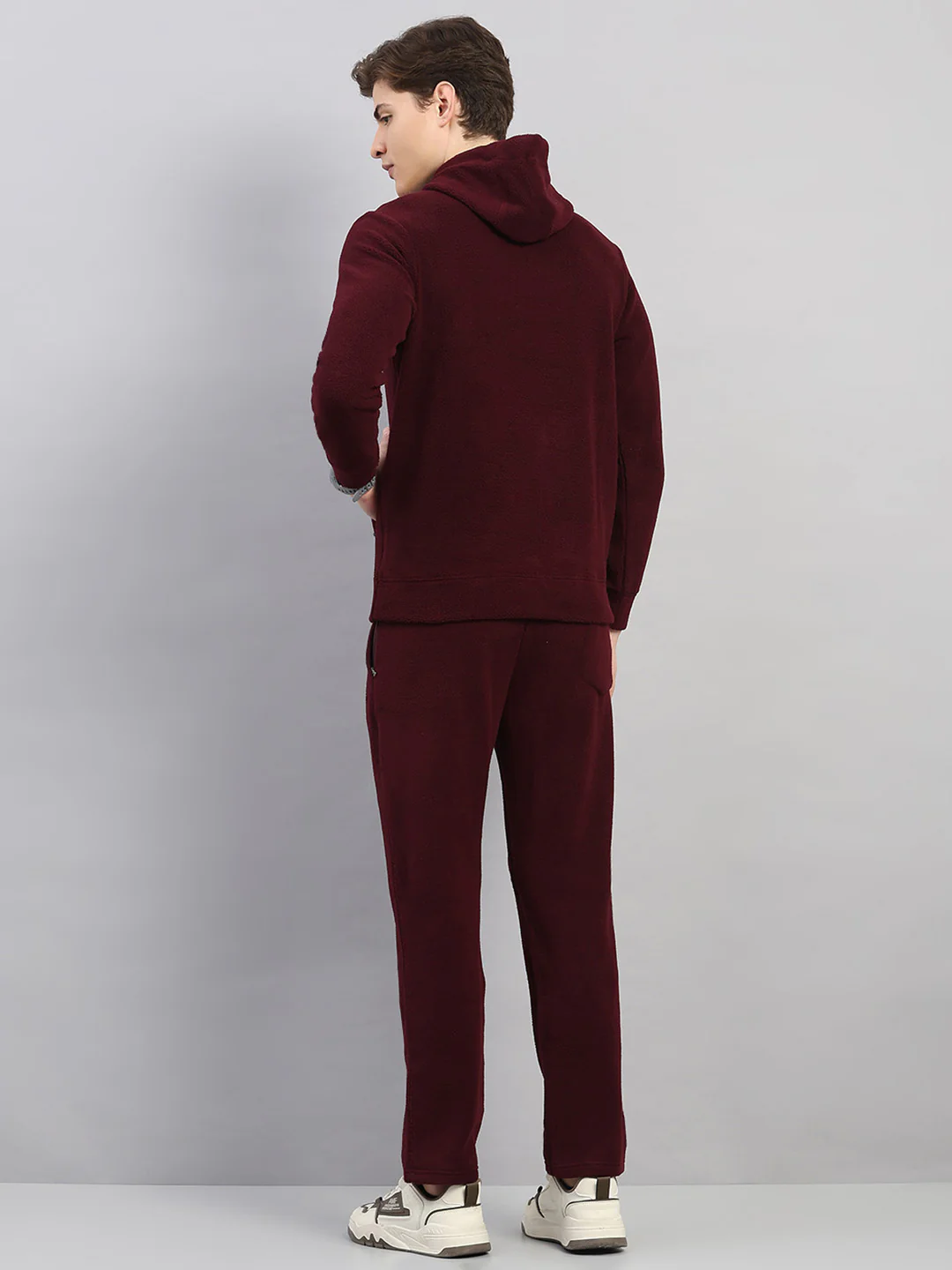 Men Maroon Solid Hooded Full Sleeve Winter Tracksuit - Image 5