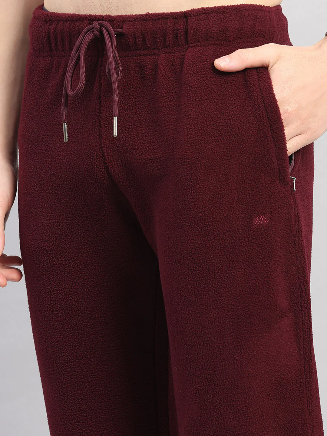 Men Maroon Solid Hooded Full Sleeve Winter Tracksuit - Image 9