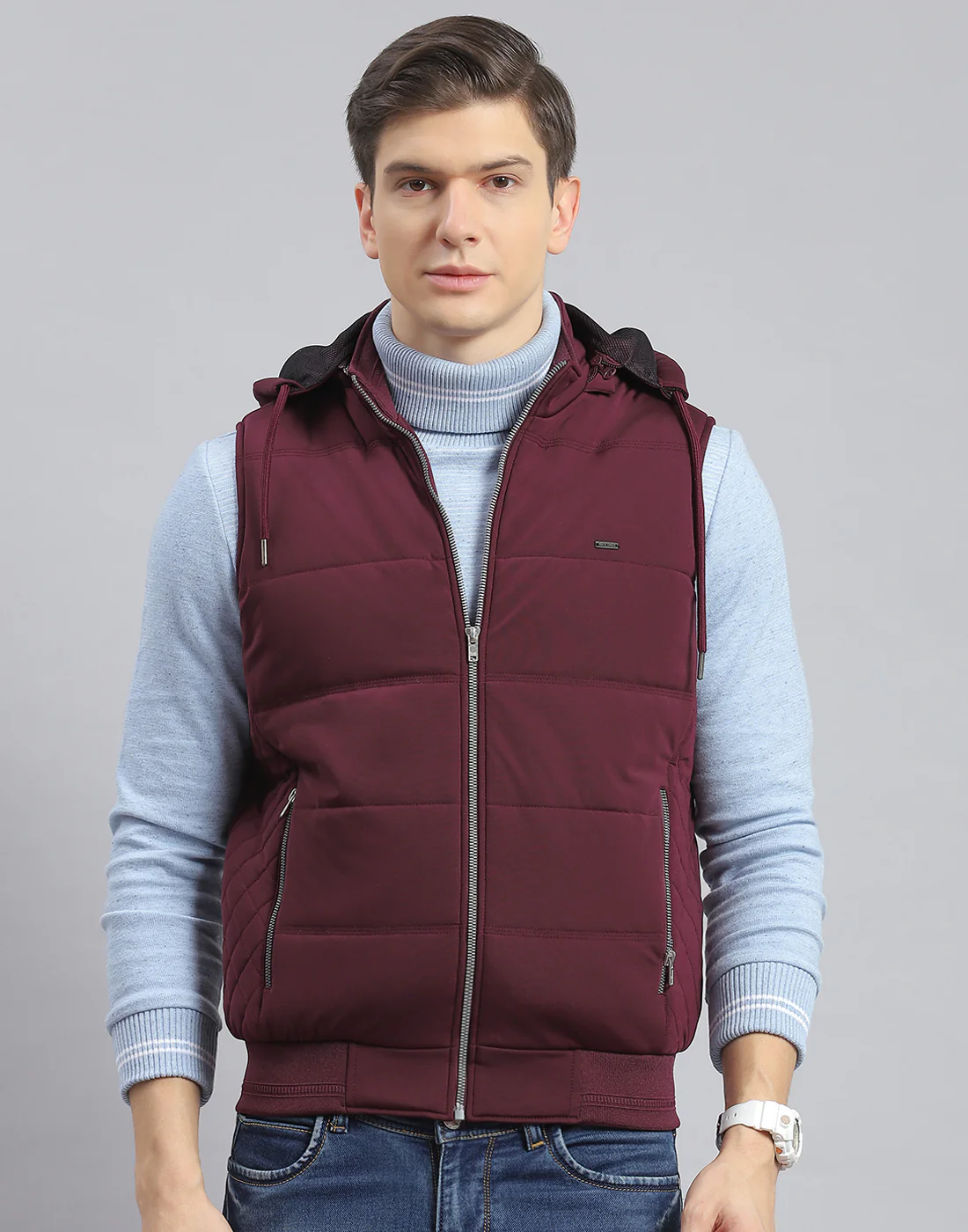 Men Maroon Solid Hooded Sleeveless Jacket - Image 2