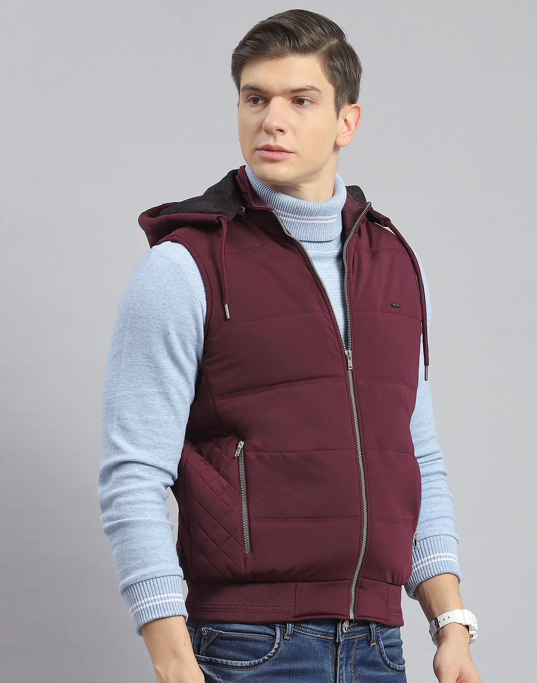 Men Maroon Solid Hooded Sleeveless Jacket - Image 4