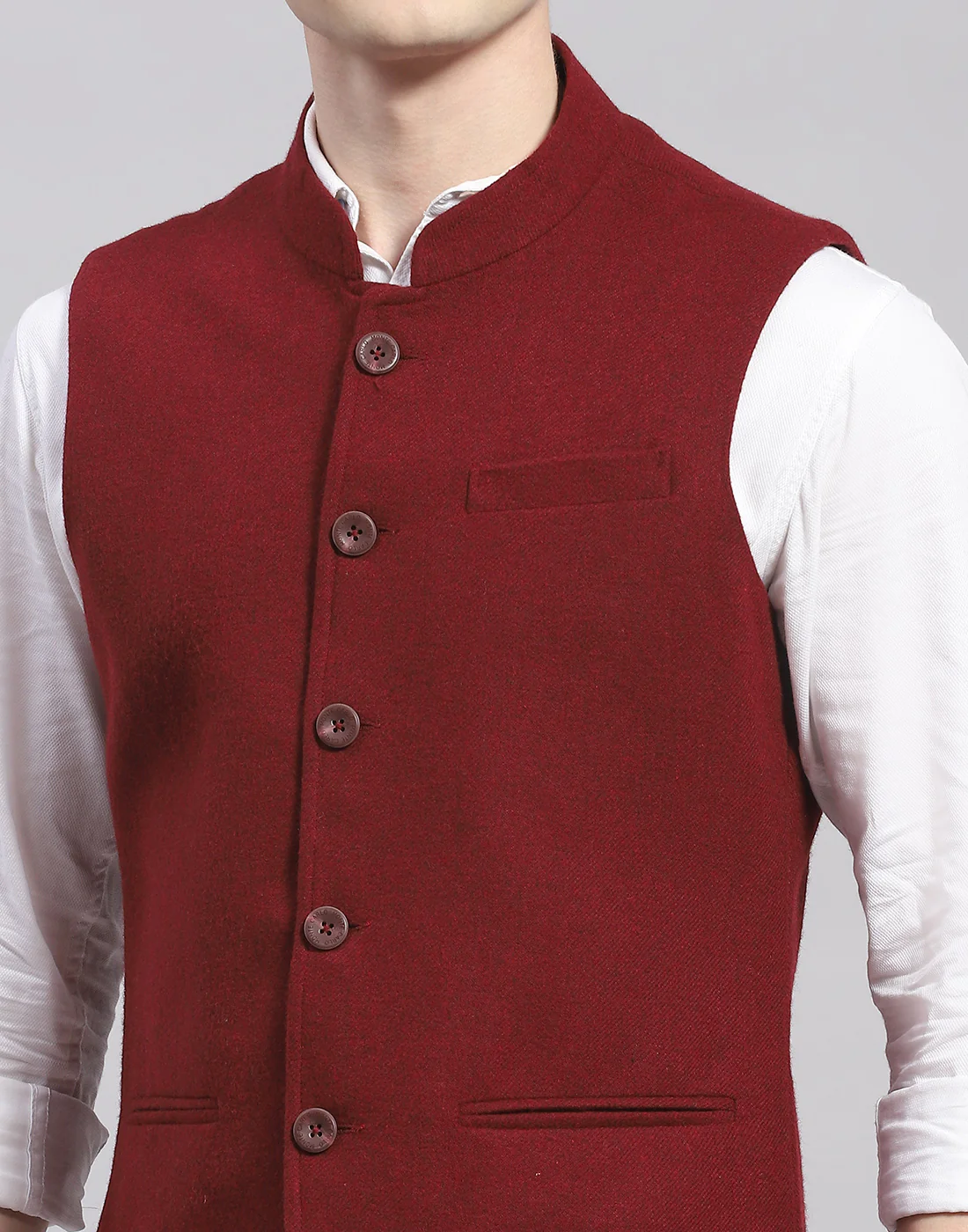 Men Maroon Solid Mandarin Collar Sleeveless Nehru Jacket - Image 7