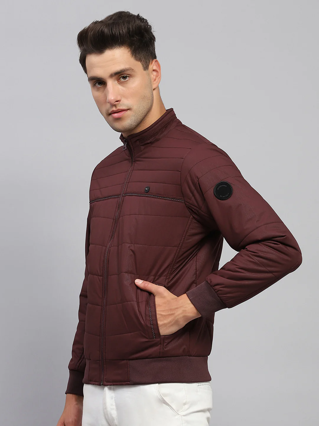 Men Maroon Solid Mock Neck Full Sleeve Jacket - Image 3