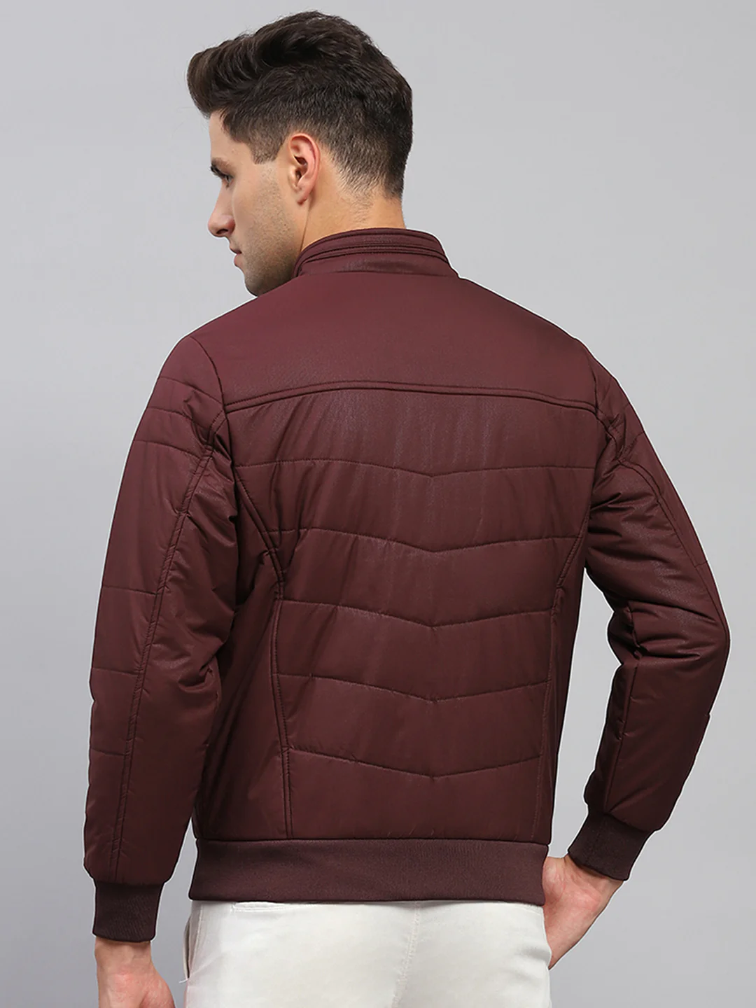 Men Maroon Solid Mock Neck Full Sleeve Jacket - Image 5