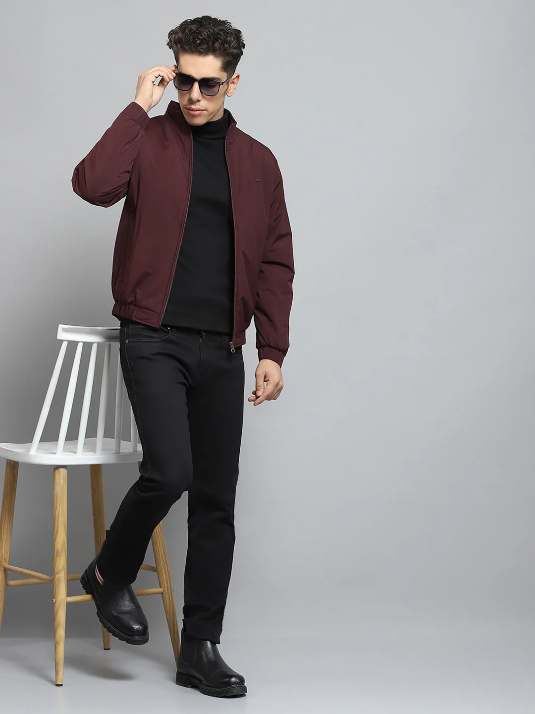 Men Maroon Solid Mock Neck Full Sleeve Jacket - Image 2