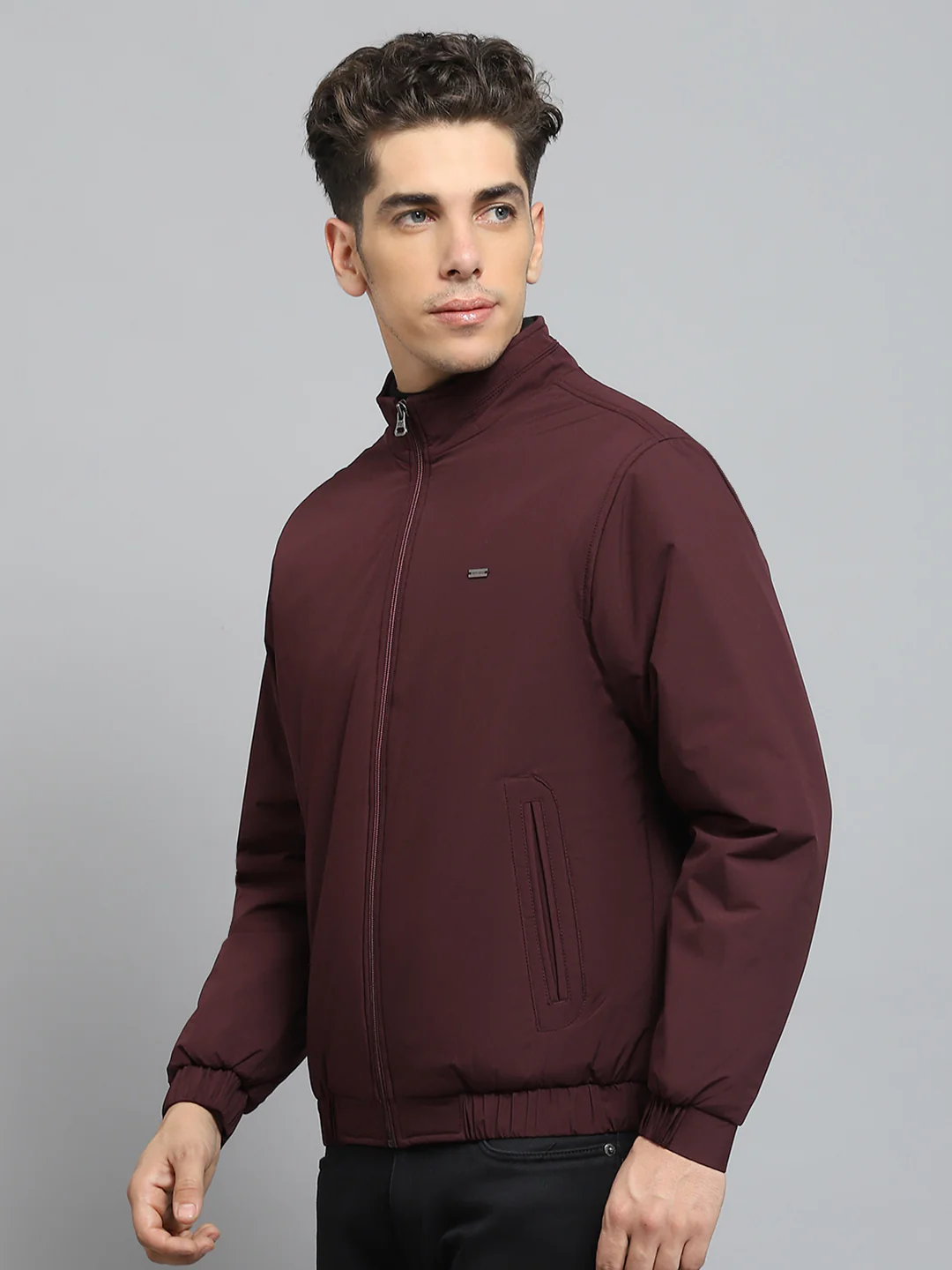 Men Maroon Solid Mock Neck Full Sleeve Jacket - Image 3