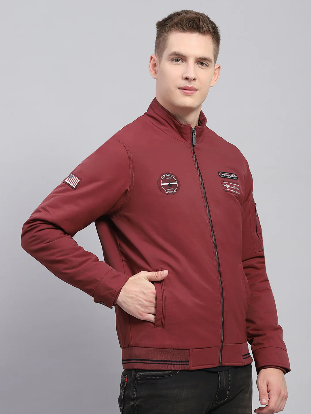 Men Maroon Solid Mock Neck Full Sleeve Jacket - Image 4