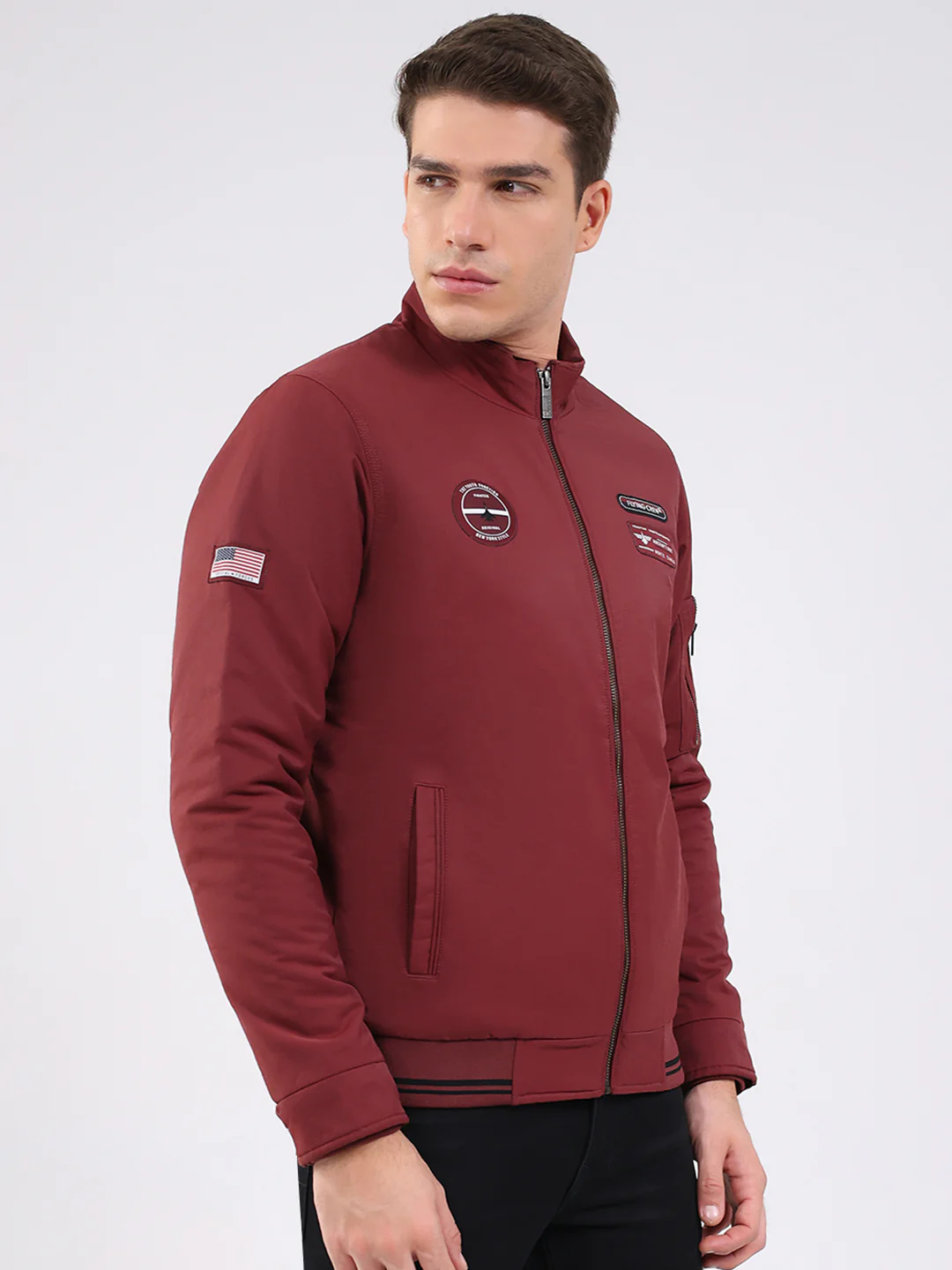Men Maroon Solid Mock Neck Full Sleeve Jacket - Image 4