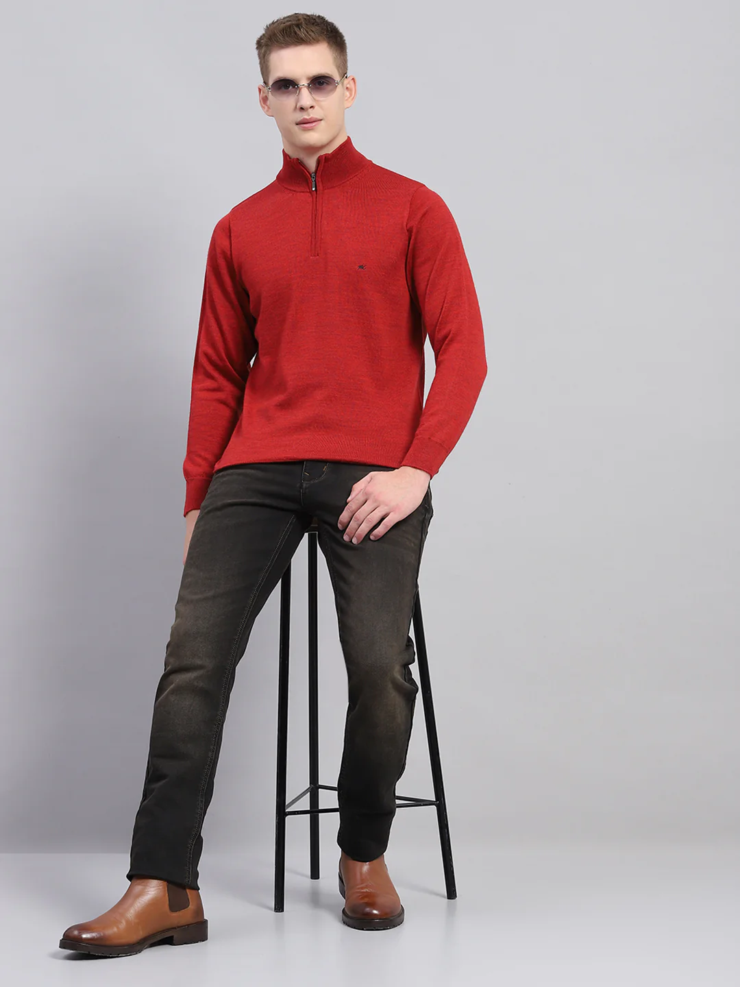 Men Maroon Solid Mock Neck Full Sleeve Pullover - Image 2