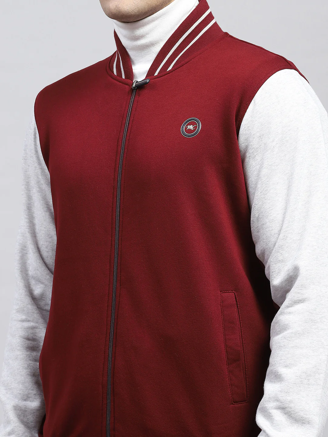 Men Maroon Solid Mock Neck Full Sleeve Sweatshirt - Image 6