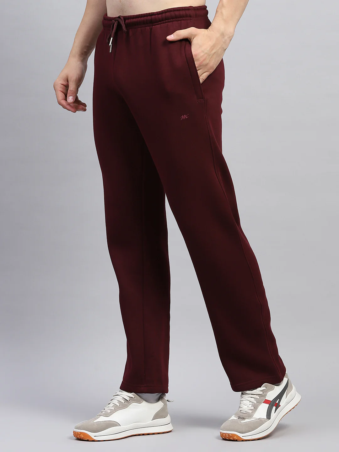 Men Maroon Solid Mock Neck Full Sleeve Winter Tracksuit - Image 6