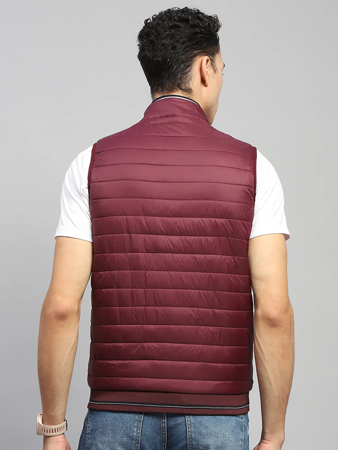 Men Maroon Solid Mock Neck Sleeveless Jacket - Image 5