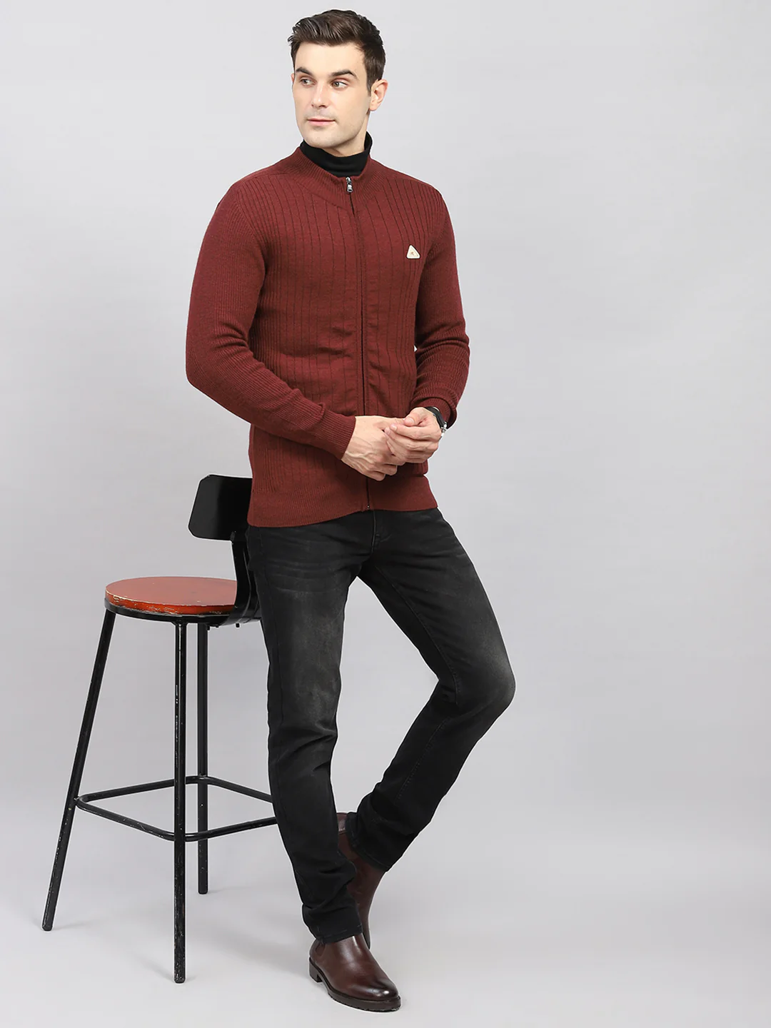 Men Maroon Solid Round Neck Full Sleeve Pullover - Image 2