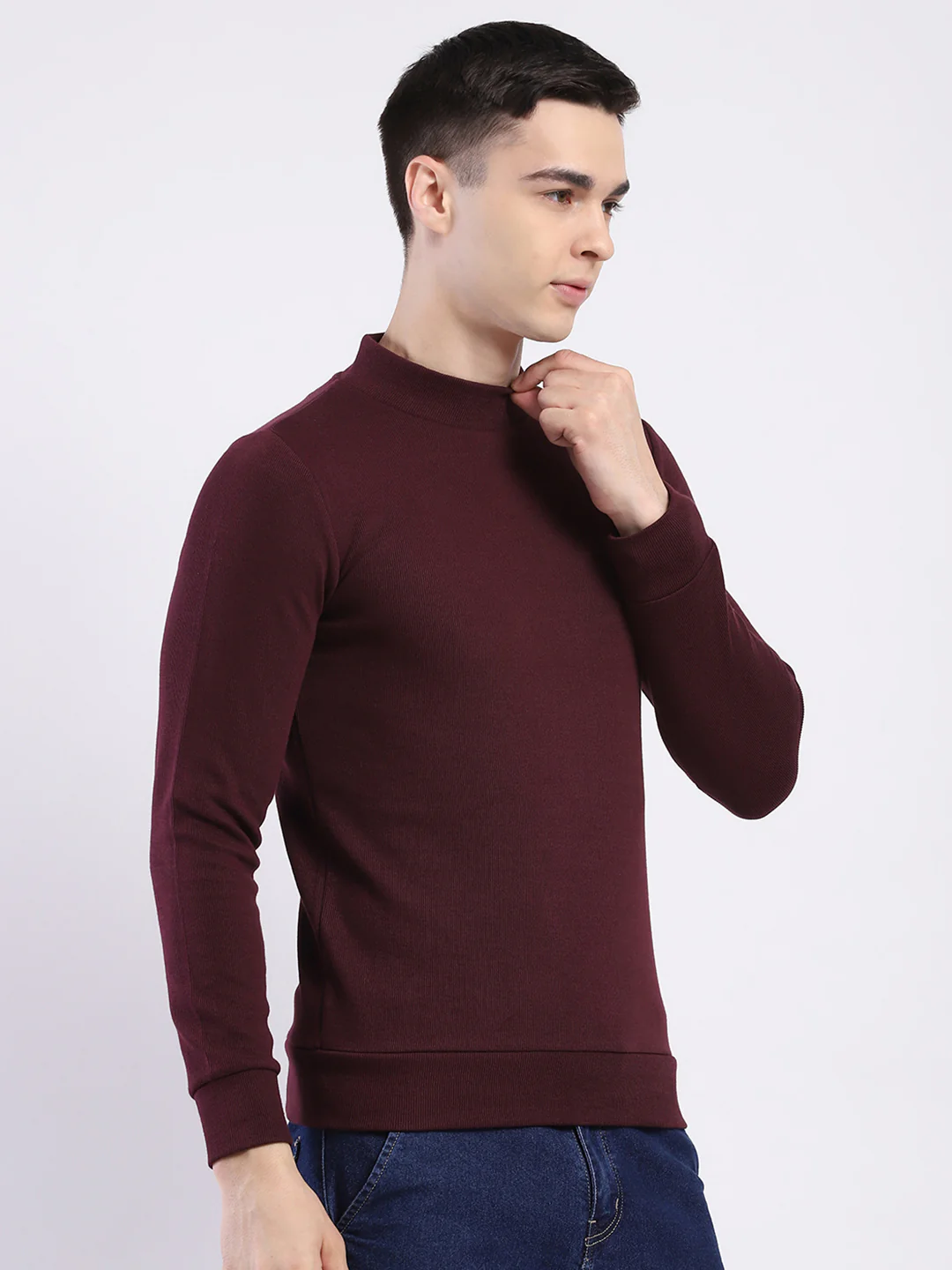 Men Maroon Solid Round Neck Full Sleeve Winter T-Shirt - Image 4
