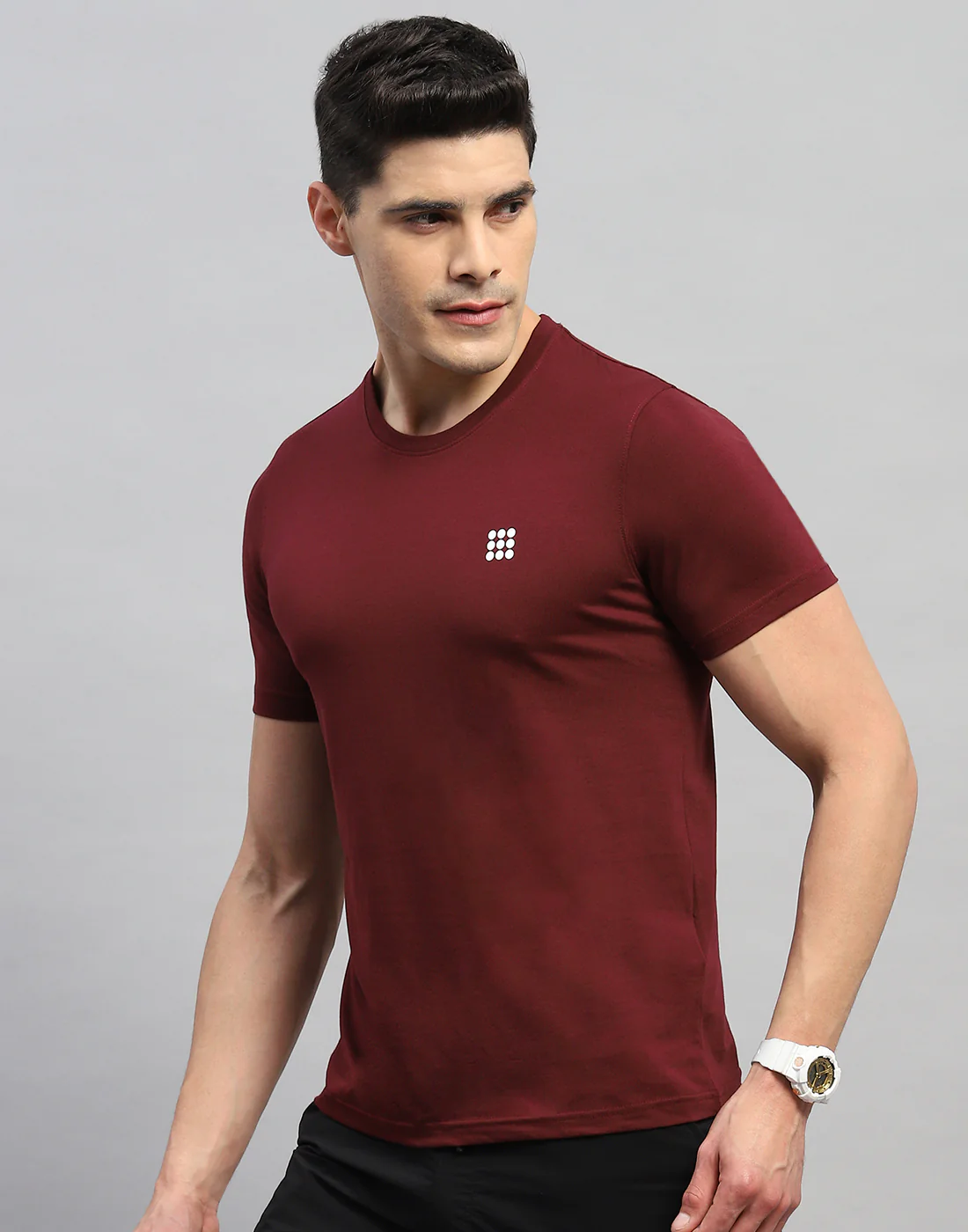 Rock.it Men Maroon Solid Round Neck Half Sleeve T-Shirt - Image 4