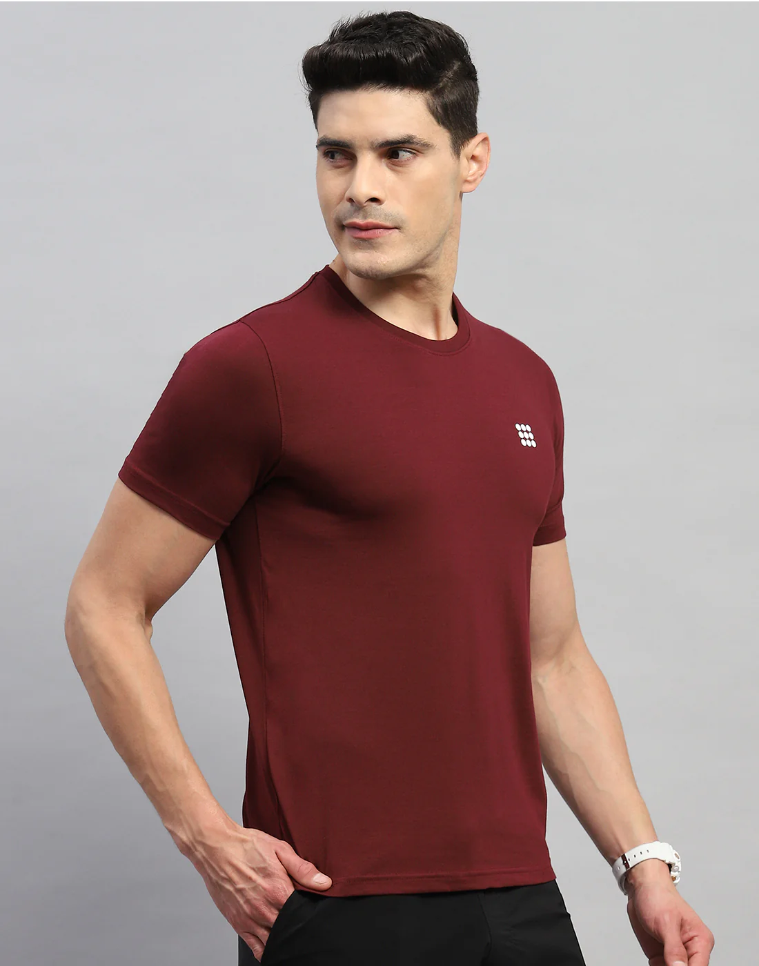 Rock.it Men Maroon Solid Round Neck Half Sleeve T-Shirt - Image 5