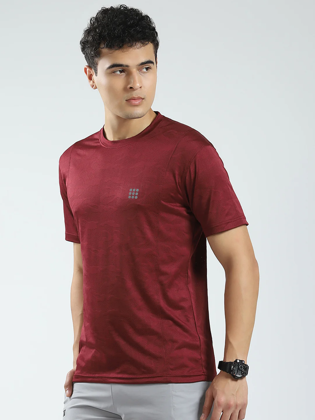 Rock.it Men Maroon Solid Round Neck Half Sleeve T-Shirt - Image 3