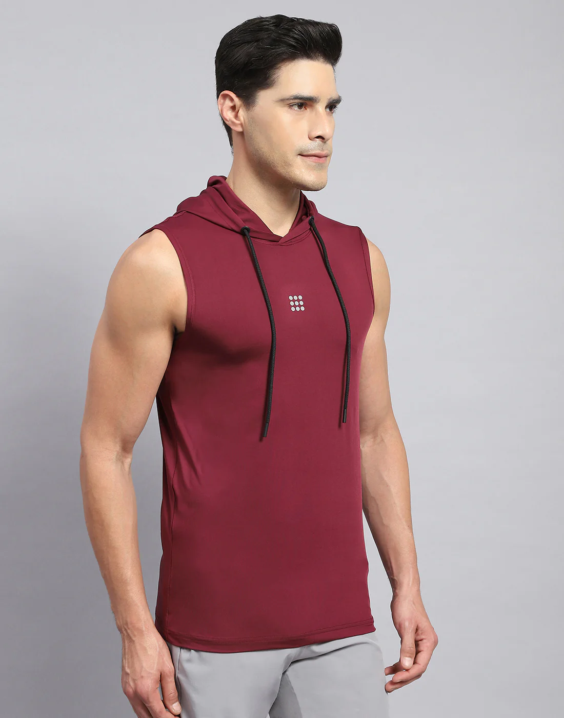 Rock.it Men Maroon Solid Round Neck Sleeveless T-Shirt - Image 4