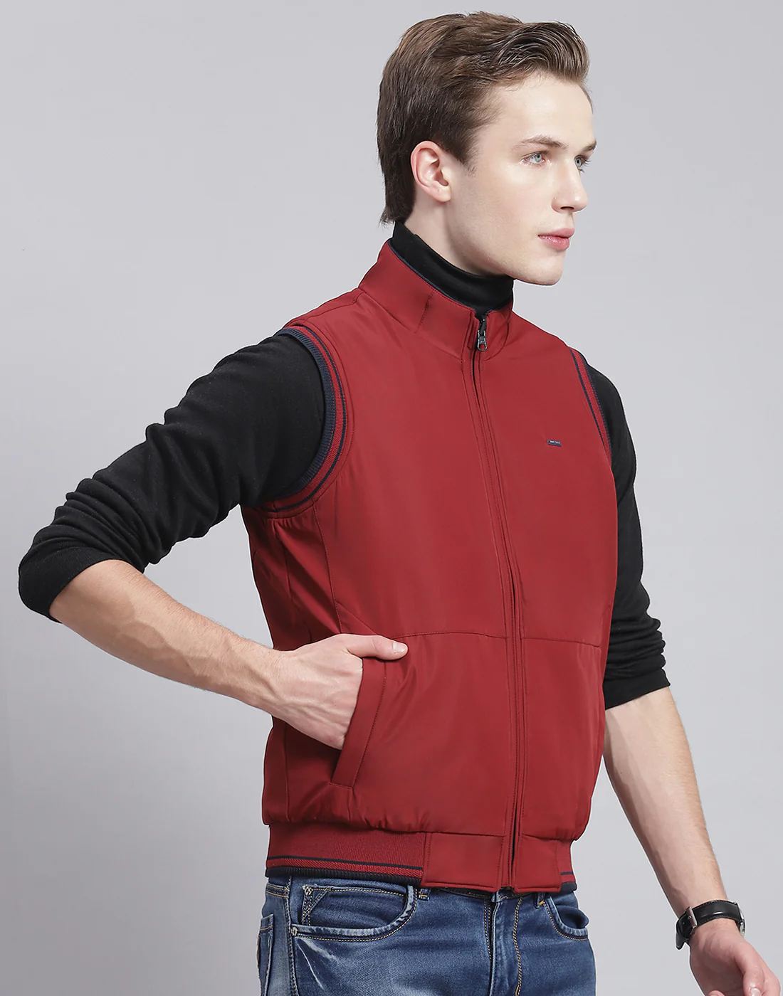 Men Maroon Solid Stand Collar Sleeveless Jacket - Image 5