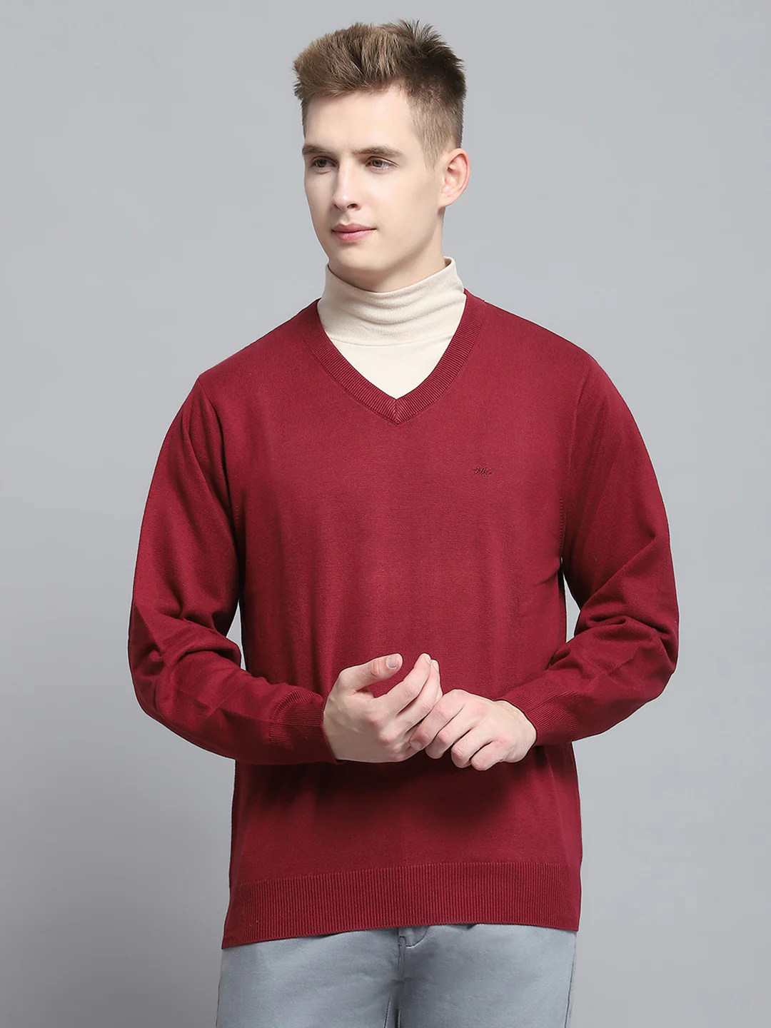 Men Maroon Solid V Neck Full Sleeve Pullover