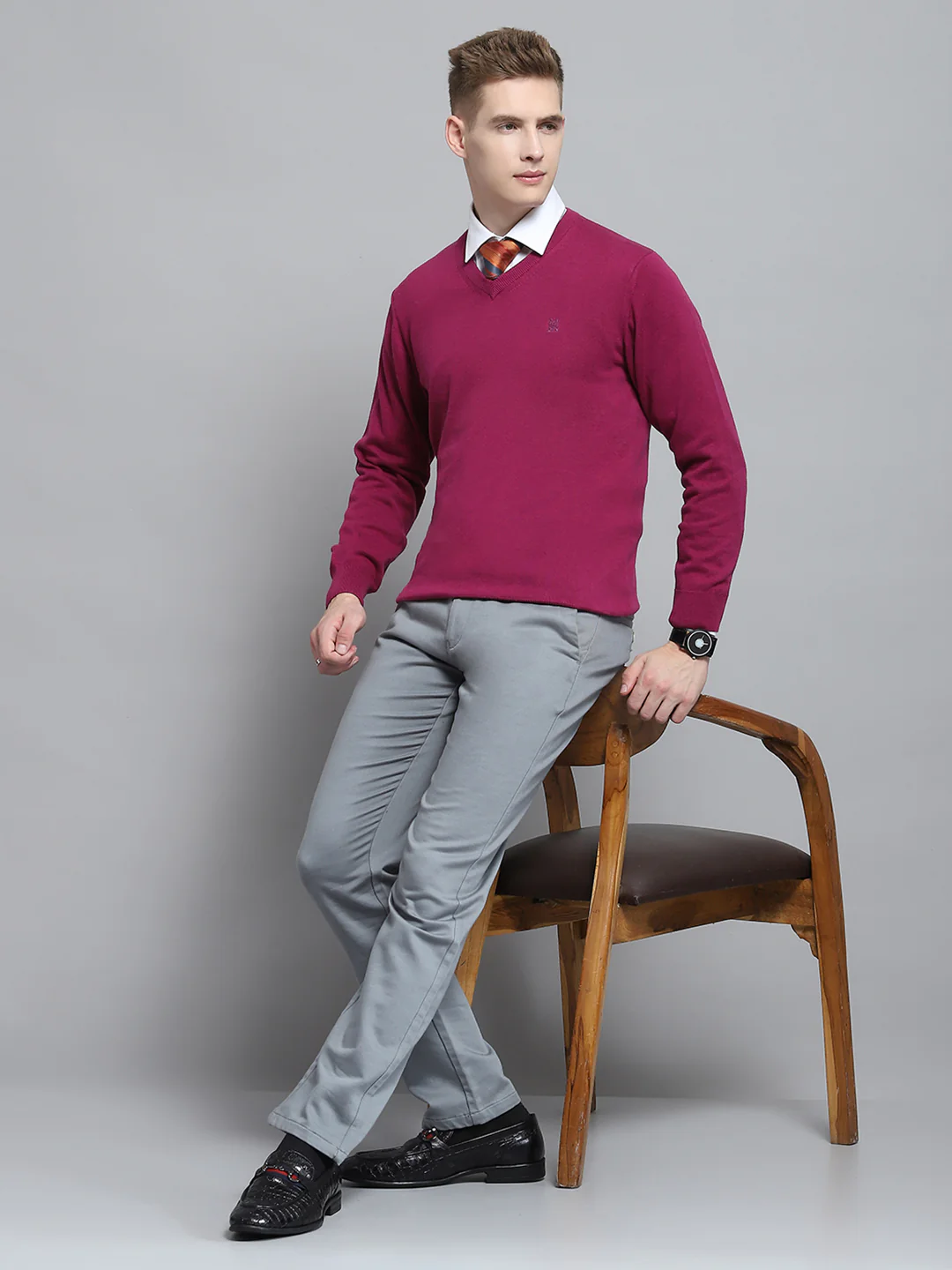 Men Maroon Solid V Neck Full Sleeve Pullover - Image 2