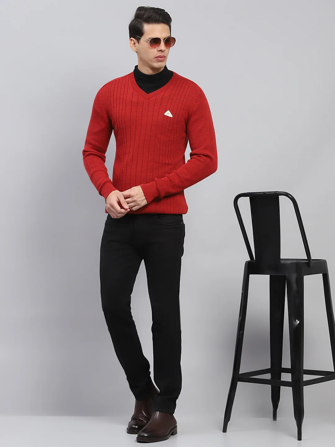 Men Maroon Solid V Neck Full Sleeve Pullover - Image 2