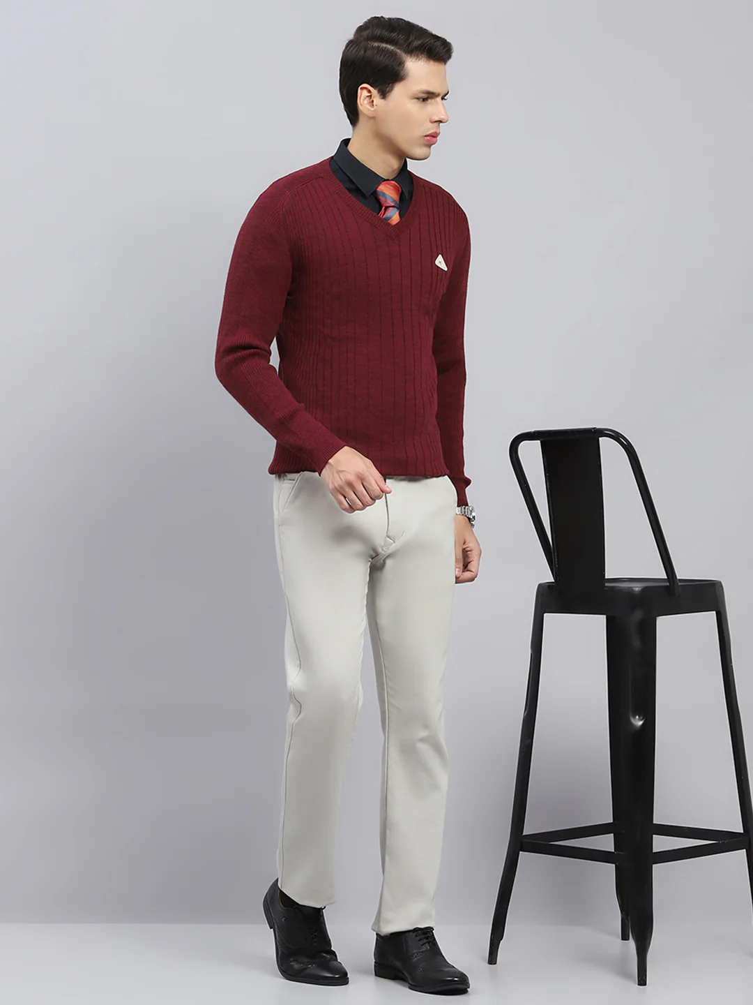 Men Maroon Solid V Neck Full Sleeve Pullover - Image 2