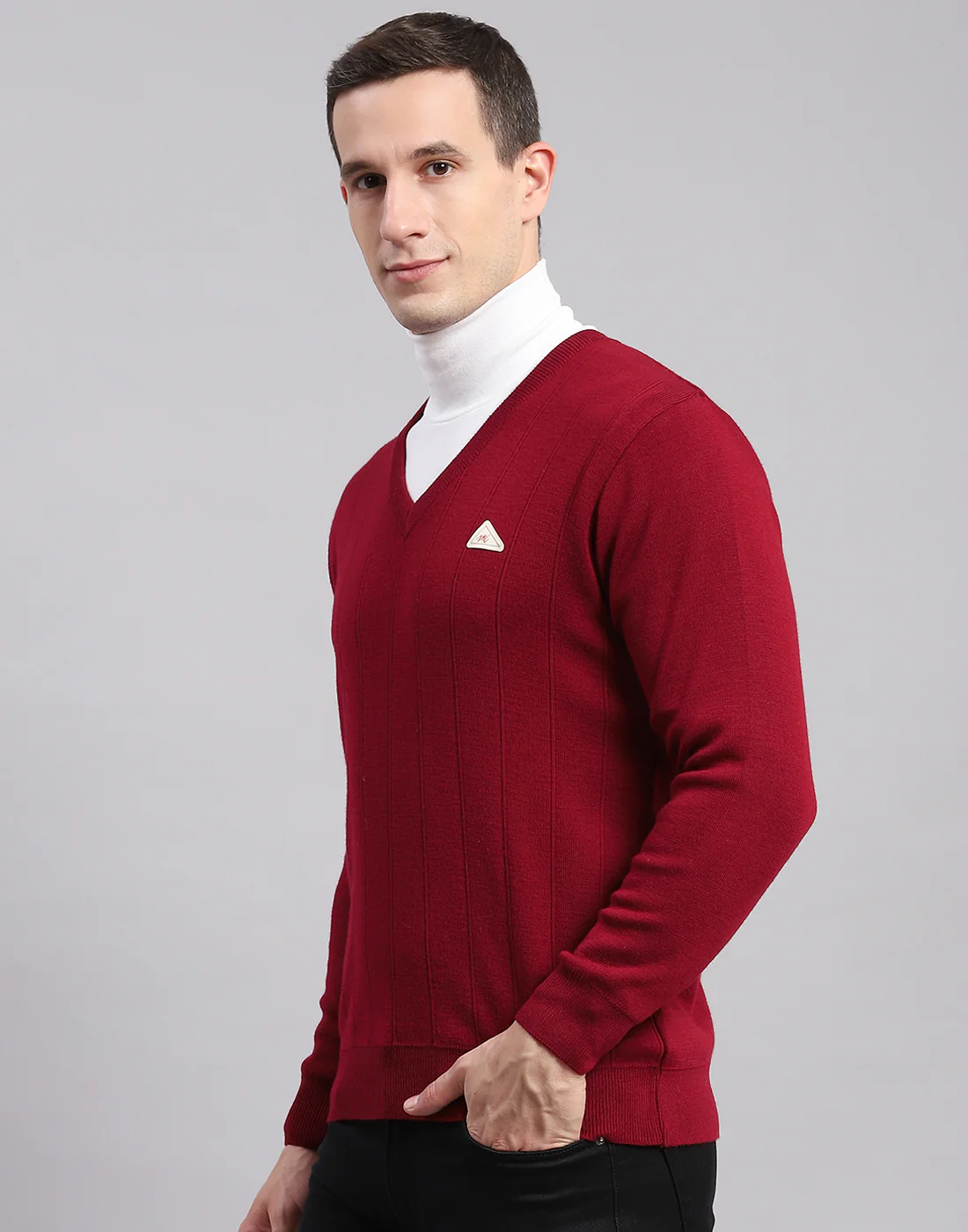 Men Maroon Solid V Neck Full Sleeve Pullover - Image 3
