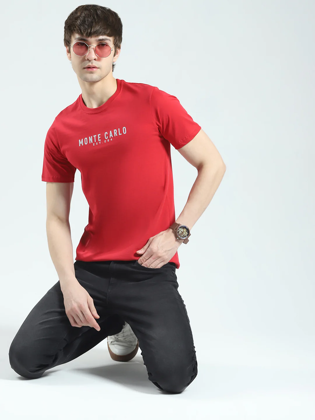 Men Maroon Solid Round Neck Half Sleeve T-Shirt - Image 2