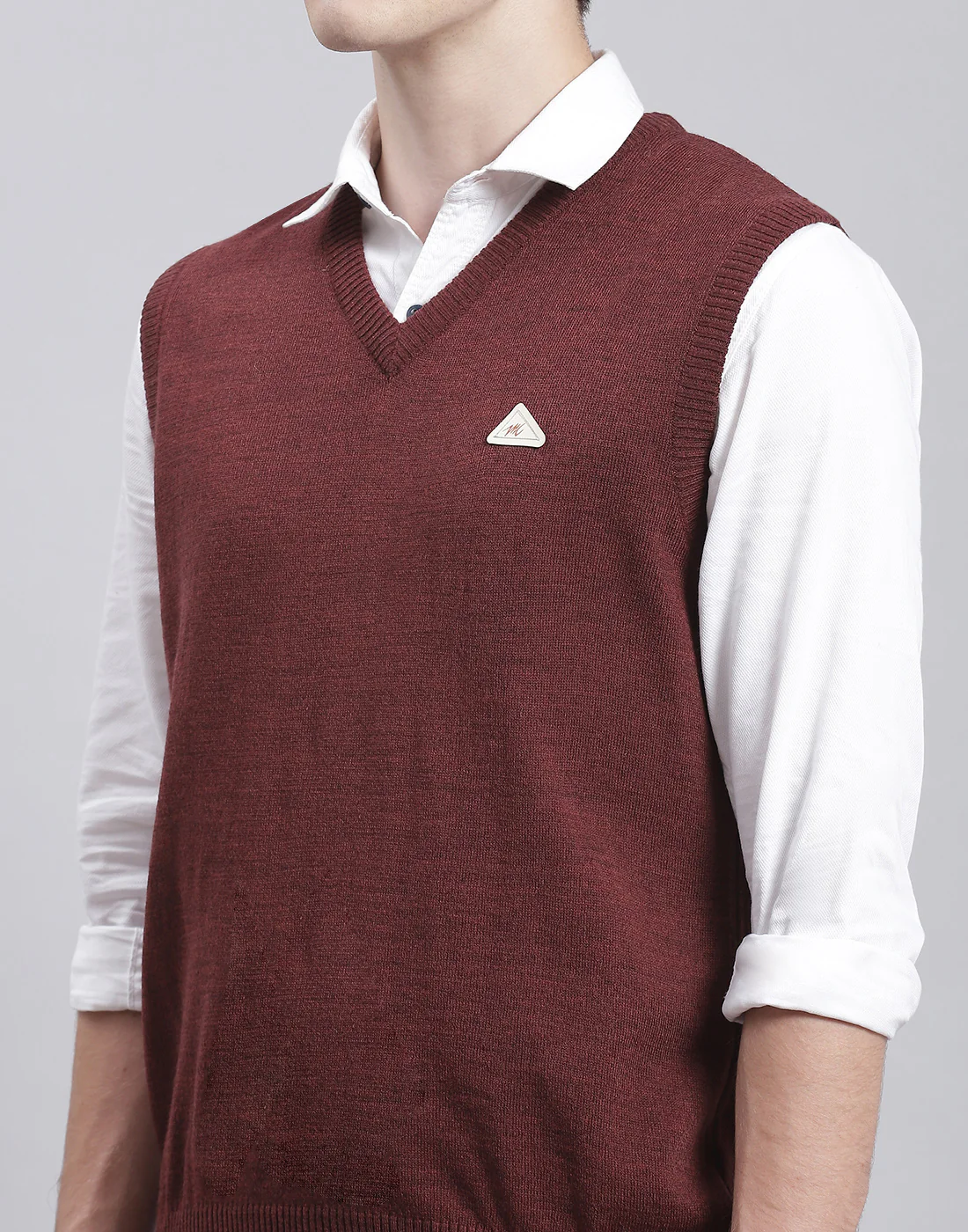 Men Maroon Solid V Neck Sleeveless Sweater - Image 6