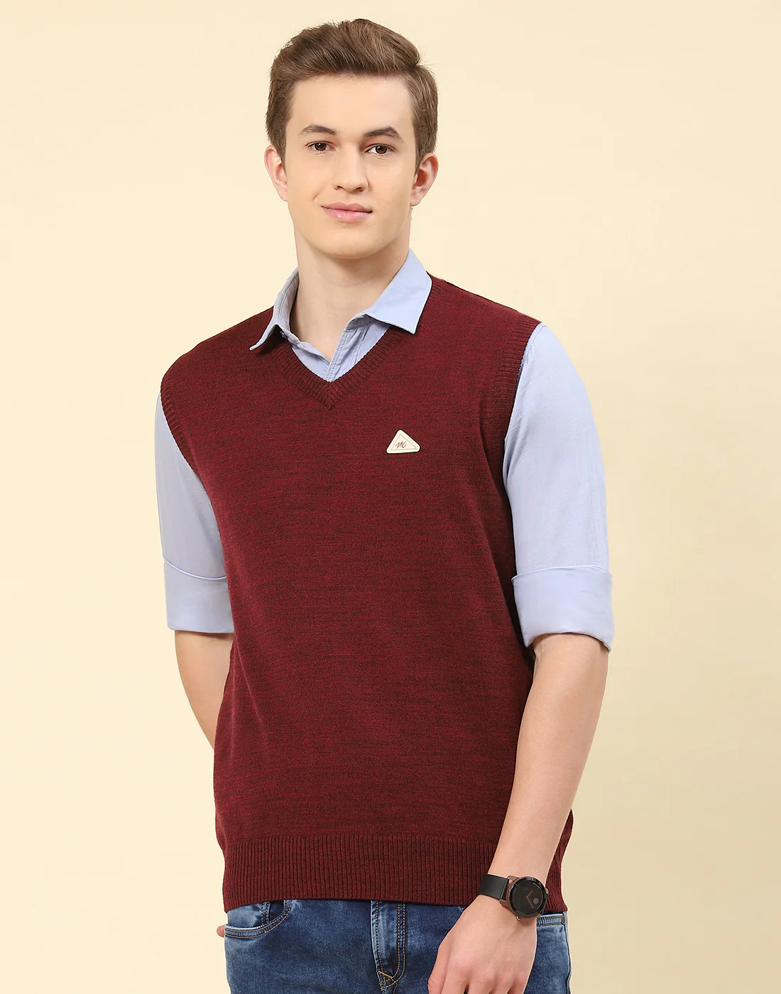 Men Maroon Solid V Neck Sleeveless Sweater - Image 2