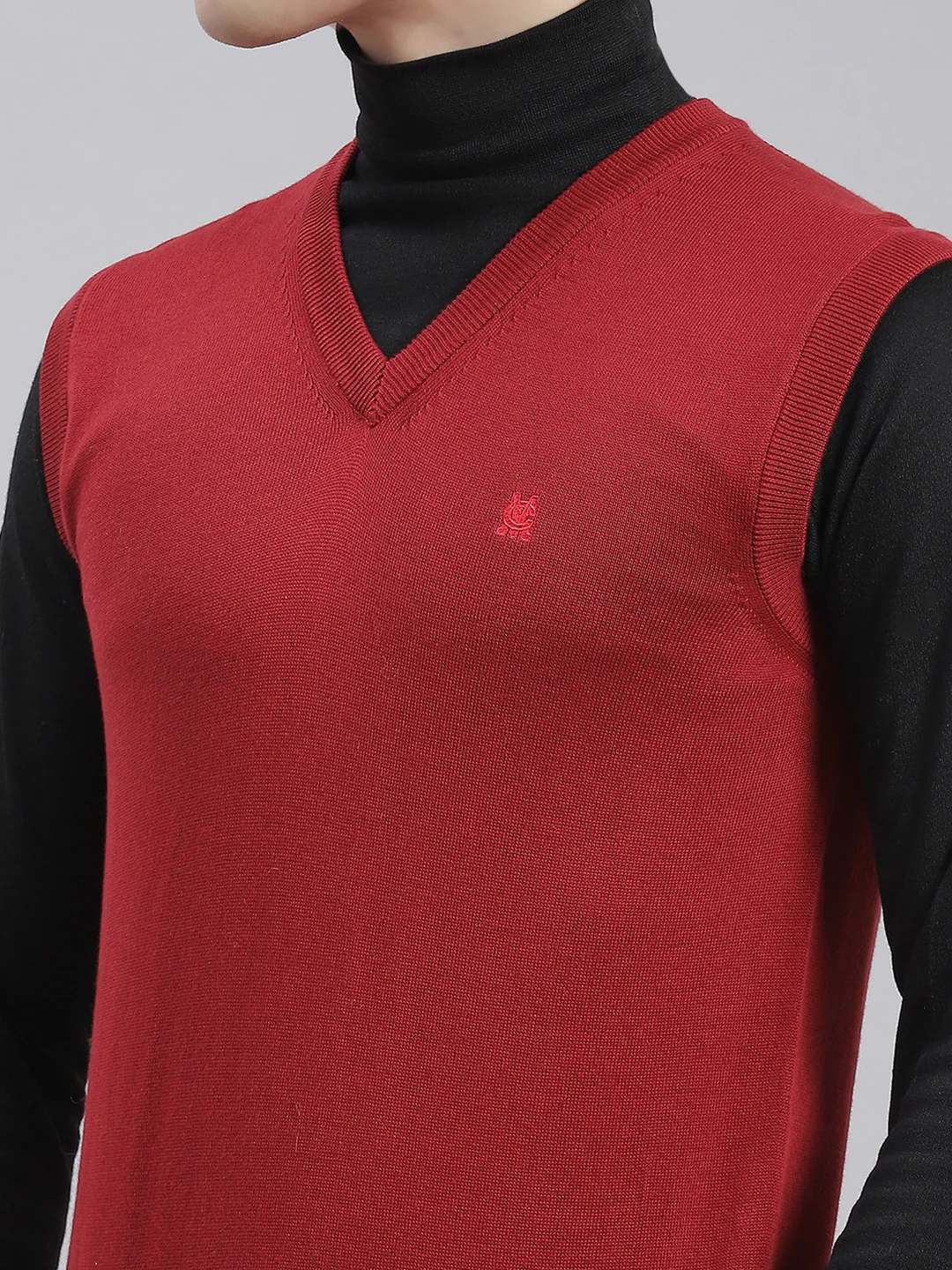 Men Maroon Solid V Neck Sleeveless Sweaters/Pullovers - Image 6