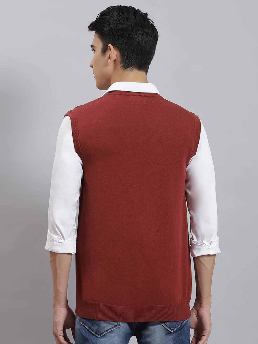 Men Maroon Solid V Neck Sleeveless Sweaters/Pullovers - Image 5