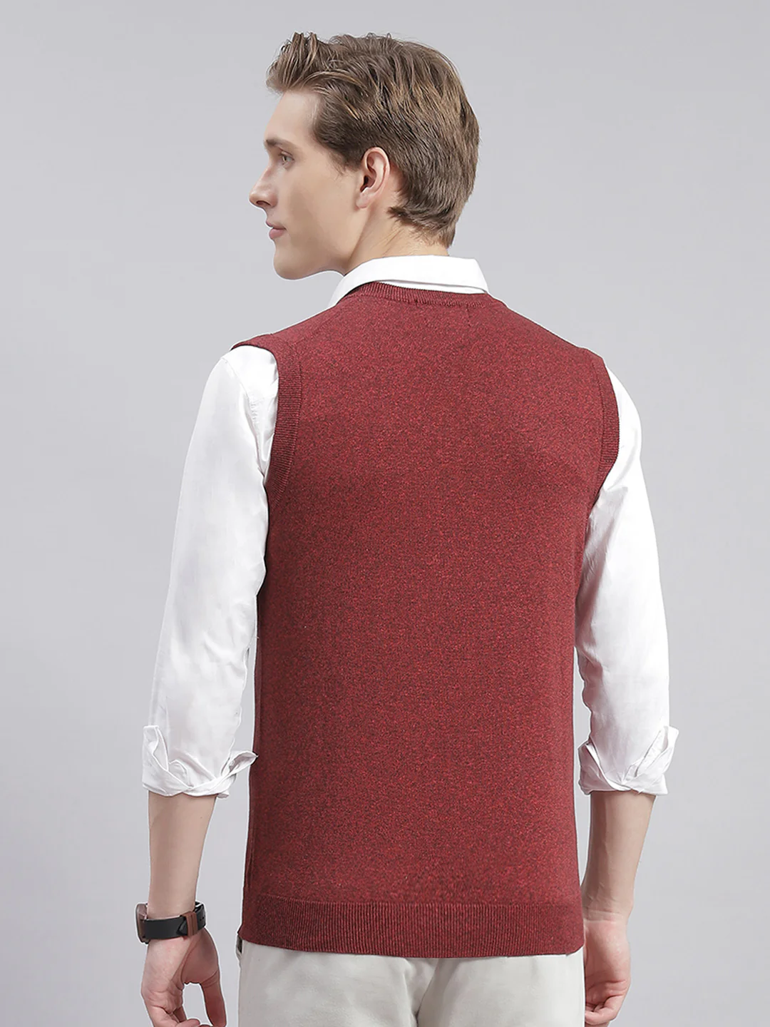 Men Maroon Solid V Neck Sleeveless Sweaters/Pullovers - Image 3