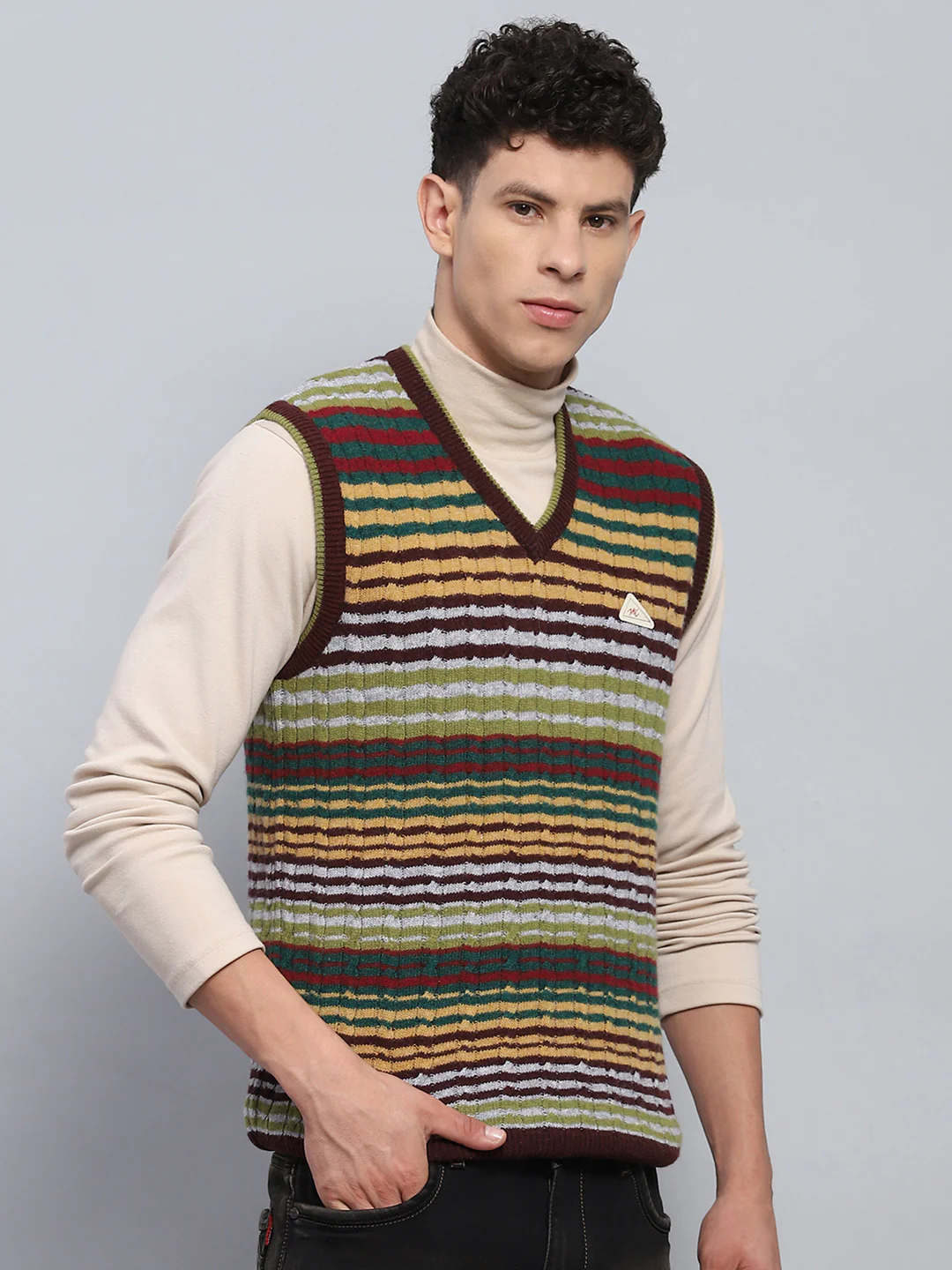 Men Multicolor Stripe V Neck Sleeveless Sweater - Image 4