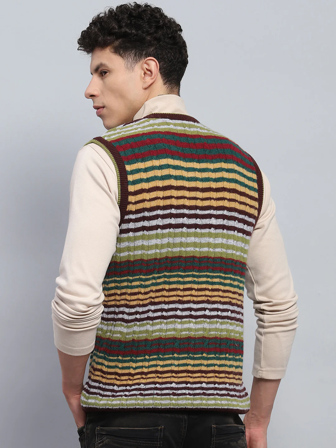 Men Multicolor Stripe V Neck Sleeveless Sweater - Image 5