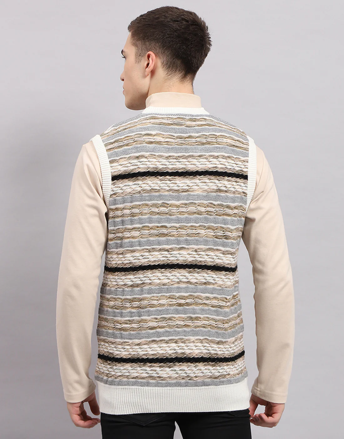 Men Multicolor Stripe V Neck Sleeveless Sweater - Image 5