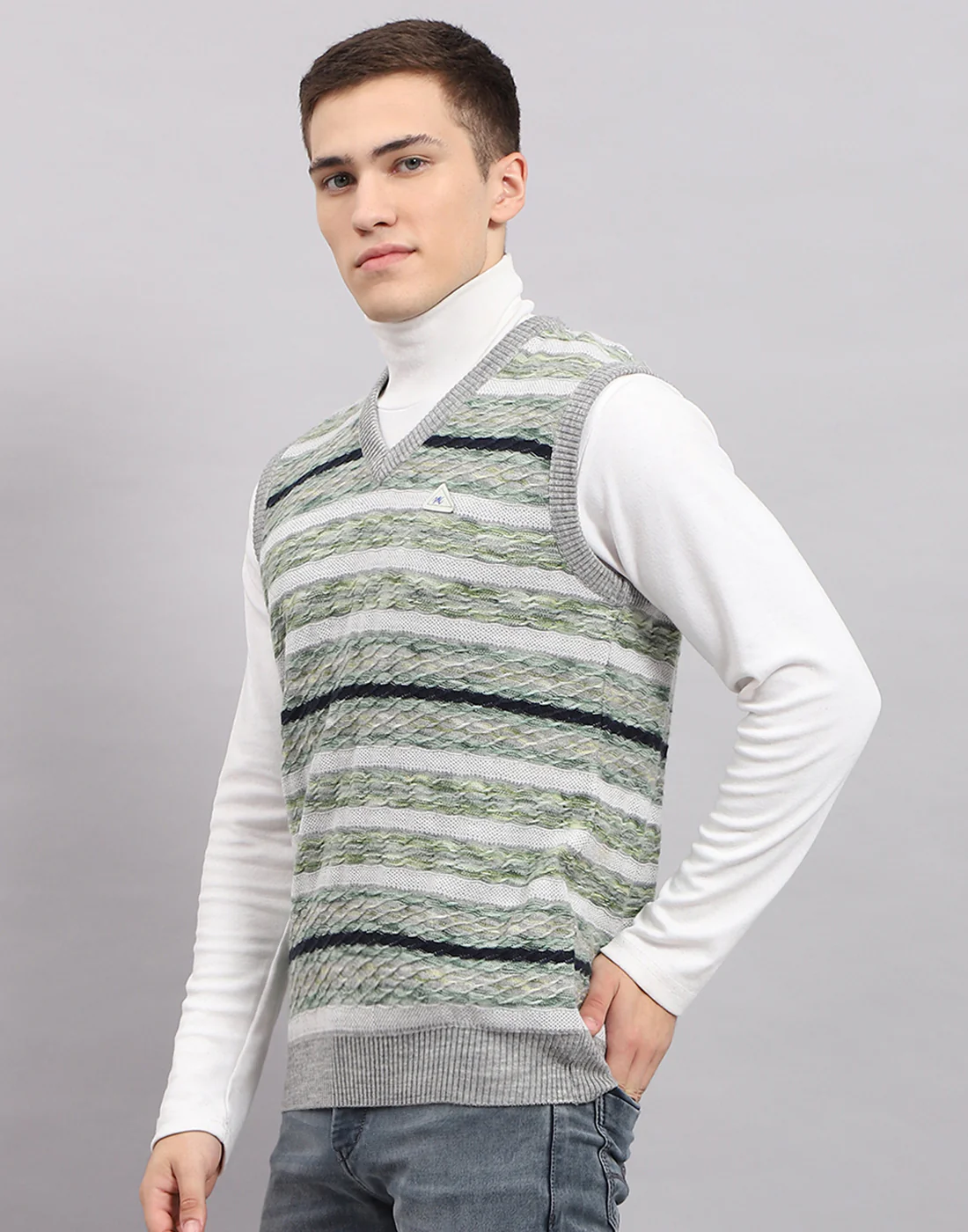 Men Multicolor Stripe V Neck Sleeveless Sweater - Image 3