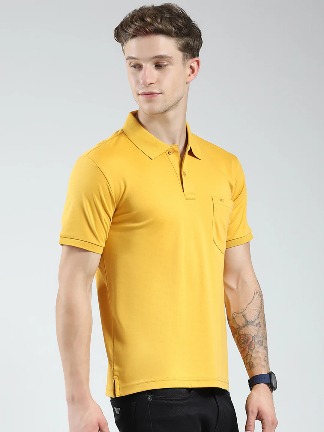 Men Mustard Solid Collar Half Sleeve T-Shirt - Image 4
