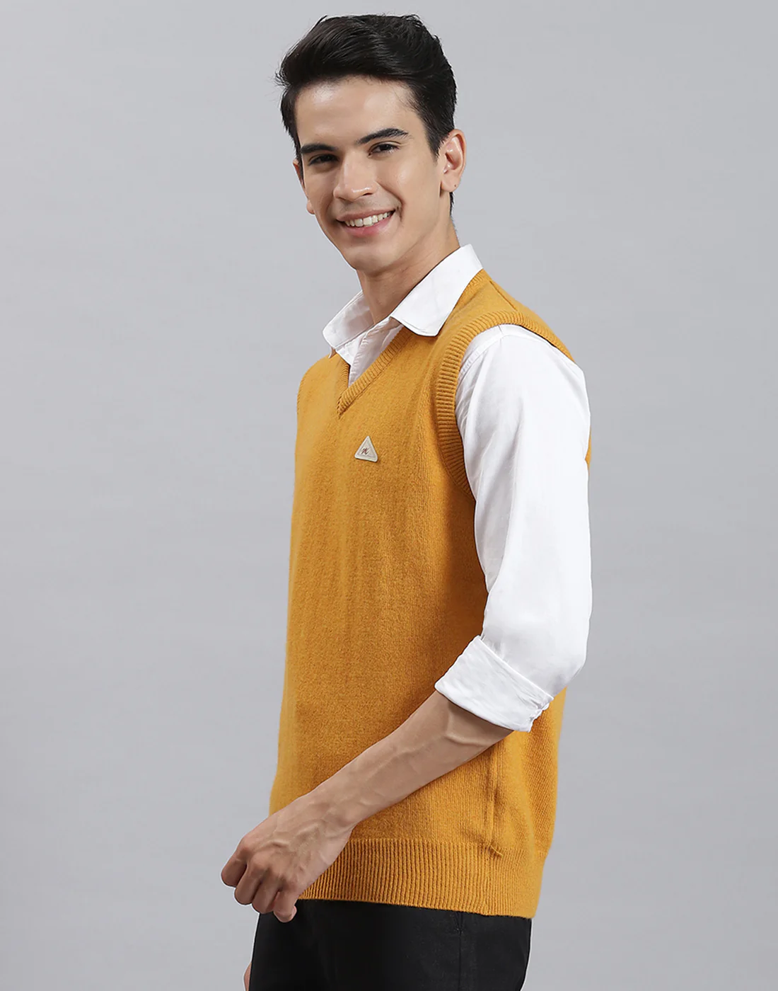 Men Mustard Solid V Neck Sleeveless Sweater - Image 3