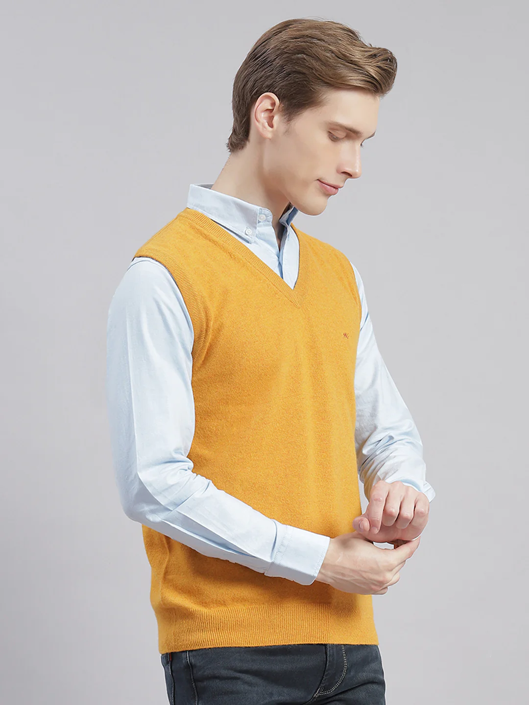 Men Mustard Solid V Neck Sleeveless Sweaters/Pullovers - Image 4