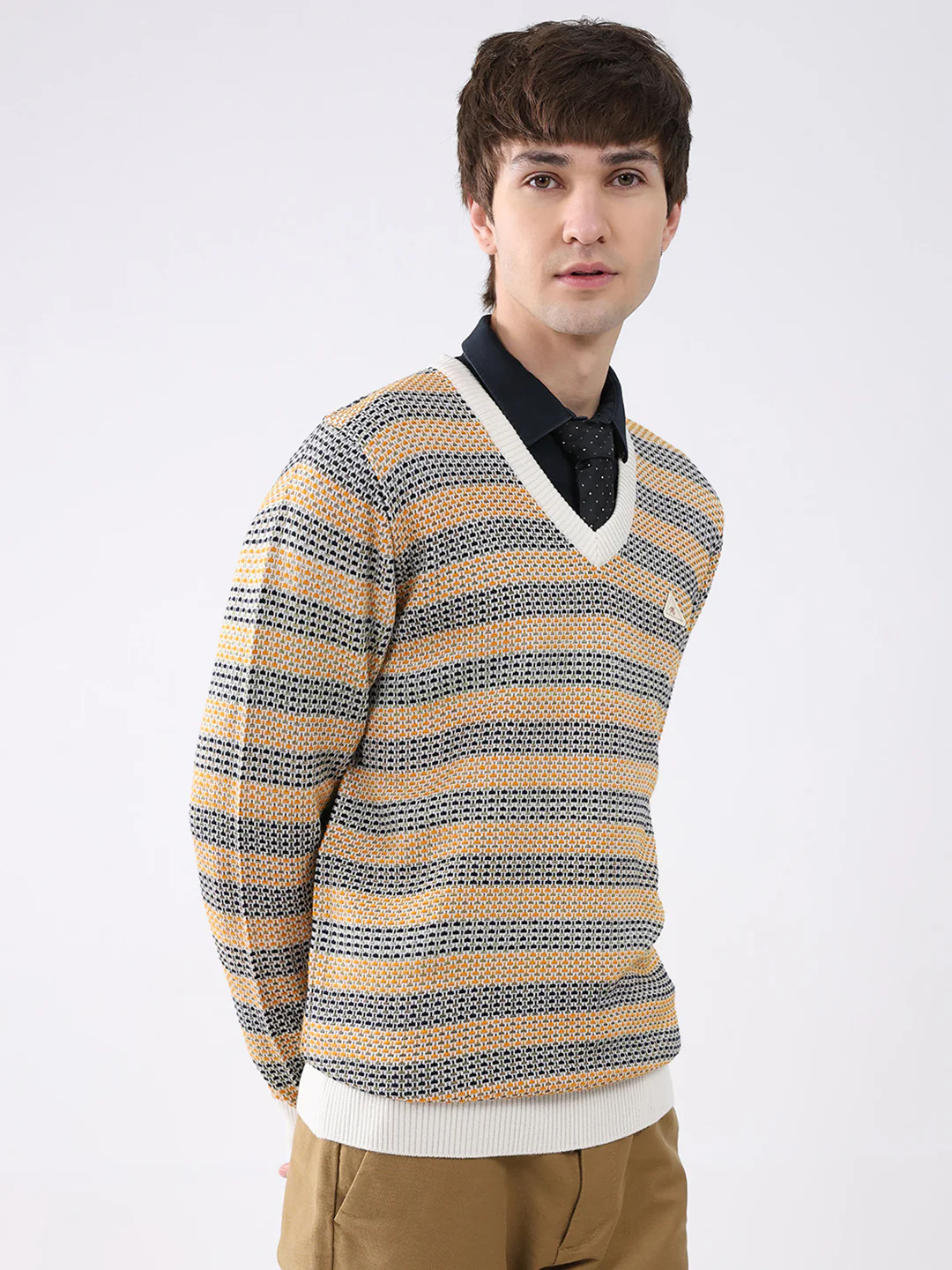 Men Mustard & White Self Design V Neck Full Sleeve Pullover - Image 4