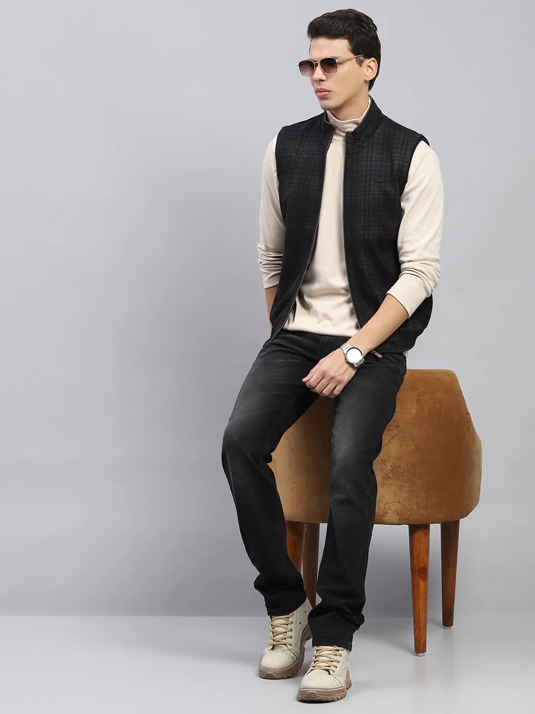 Men Navy Blue Check Mock Neck Sleeveless Jacket - Image 2