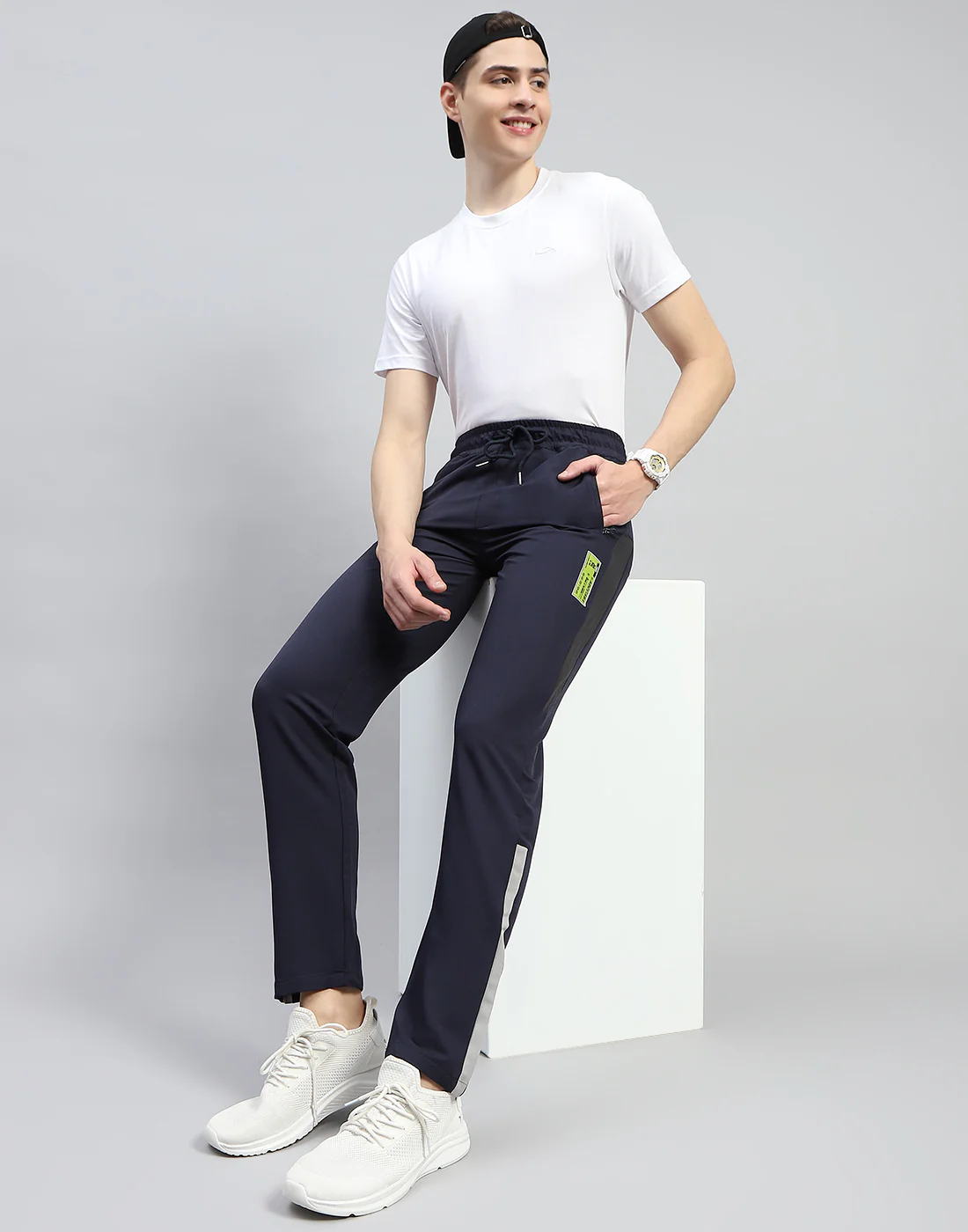 Men Navy Blue Plain Regular Fit Lower - Image 2